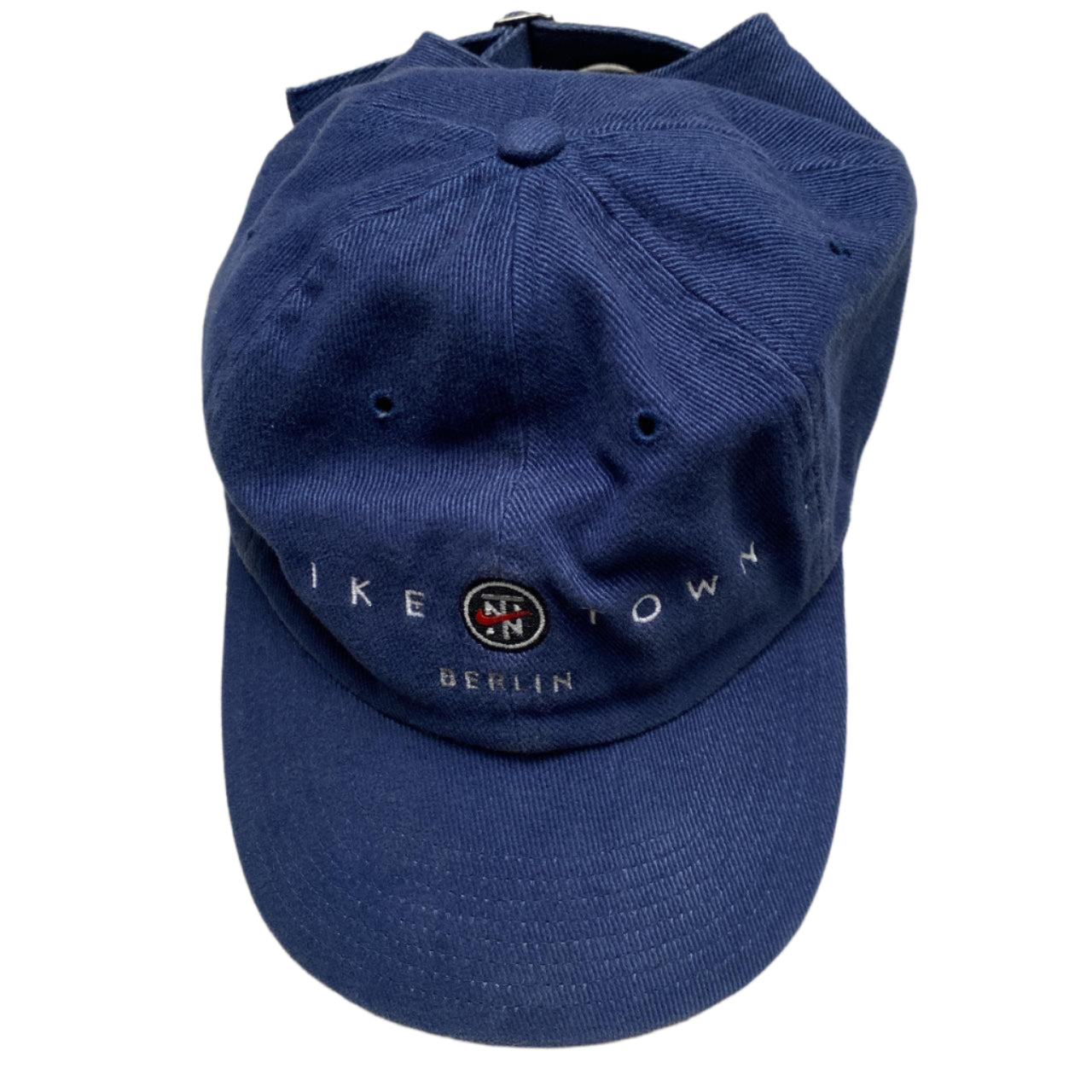 Nike Town Berlin Vintage 90βs Cap Navy and White