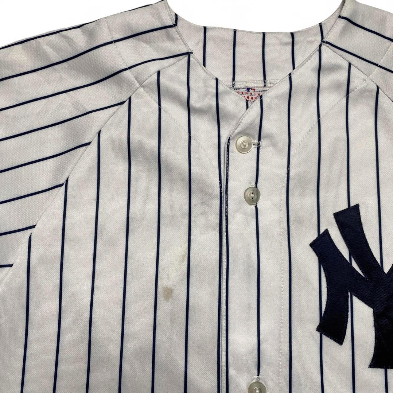 Majestic Athletic New York Yankees Vintage y2k White and Navy Pinstripe Jeter 2 Jersey (S)