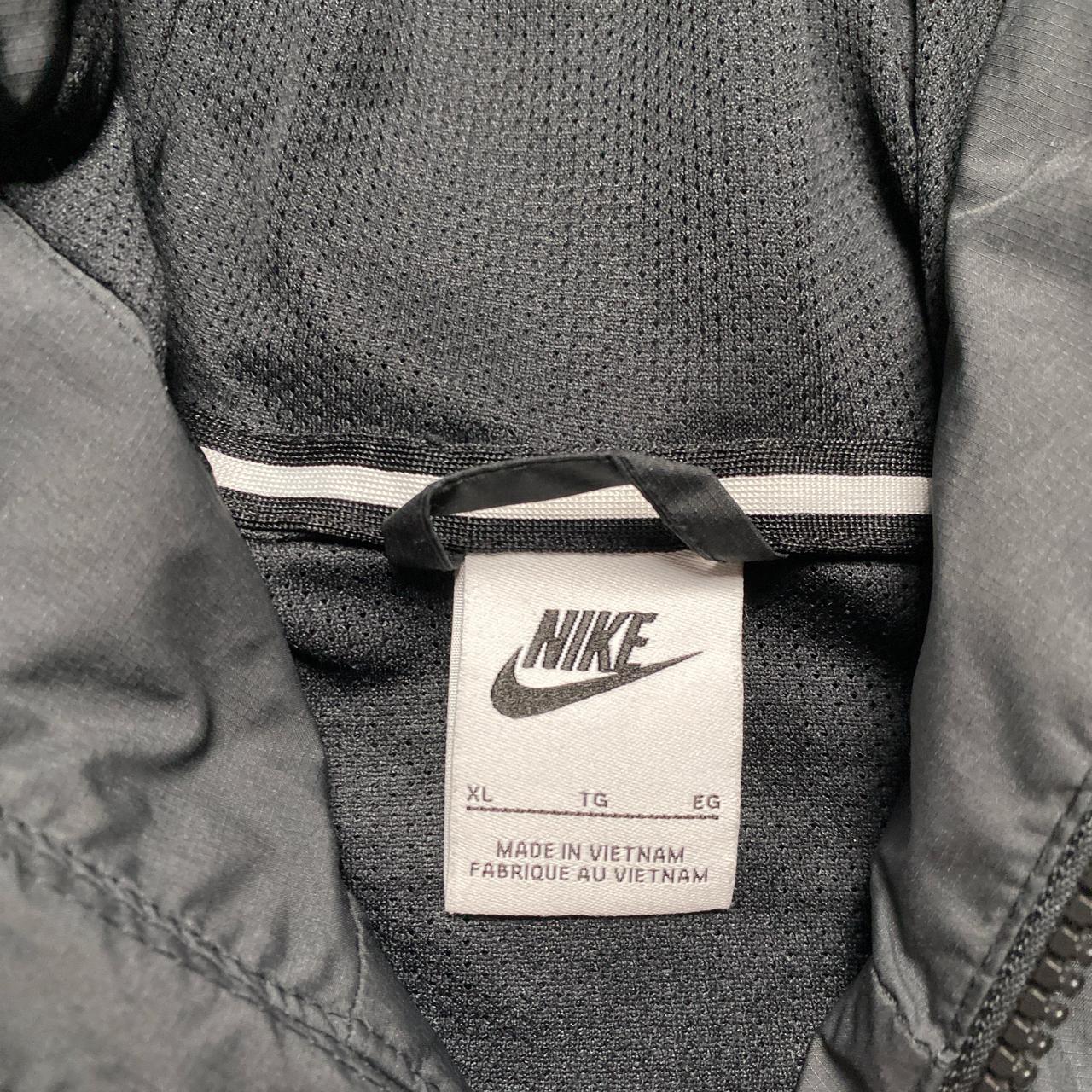 Nike Black and White Shell Windbreaker Jacket (XL)
