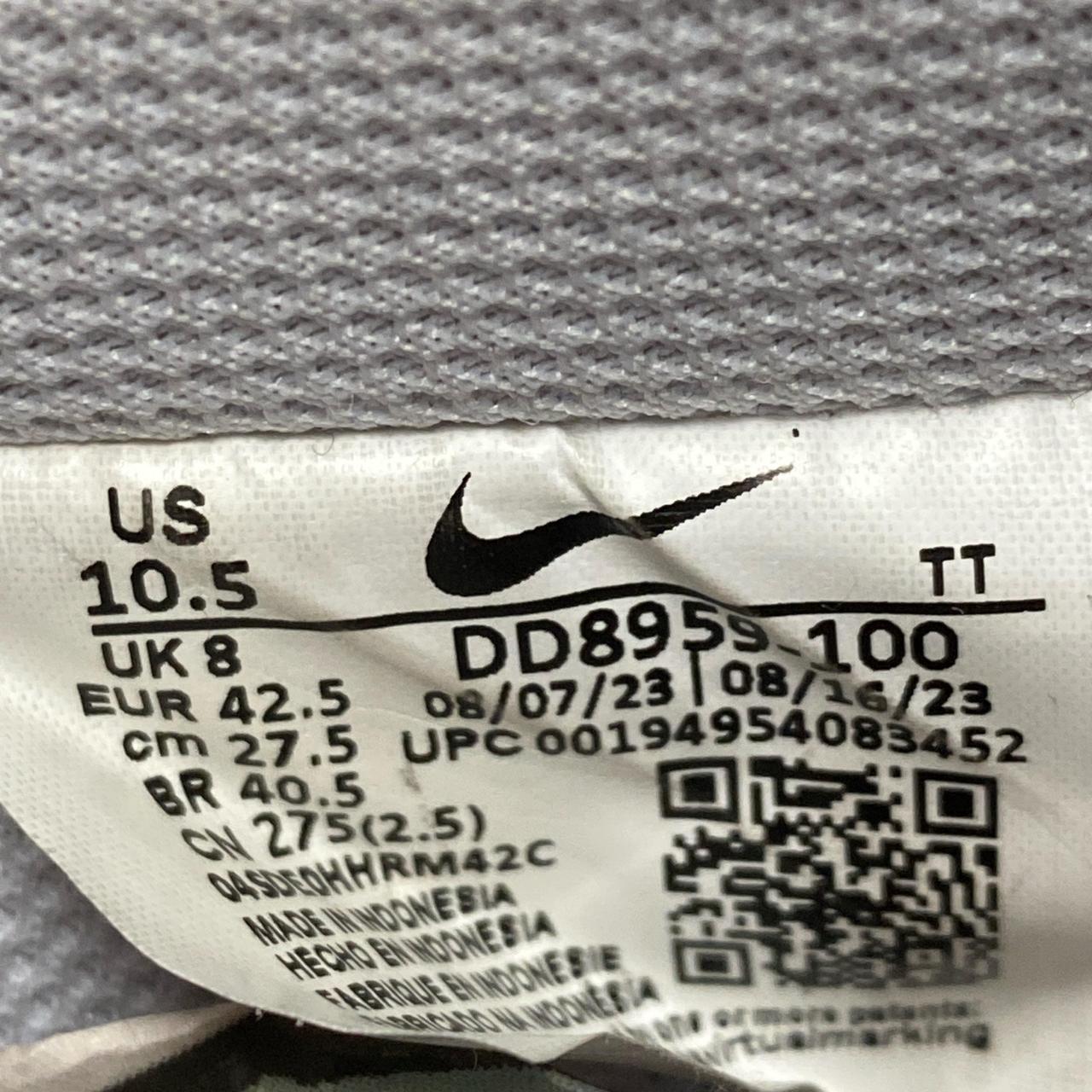 Nike Air Force 1 White (UK 8)