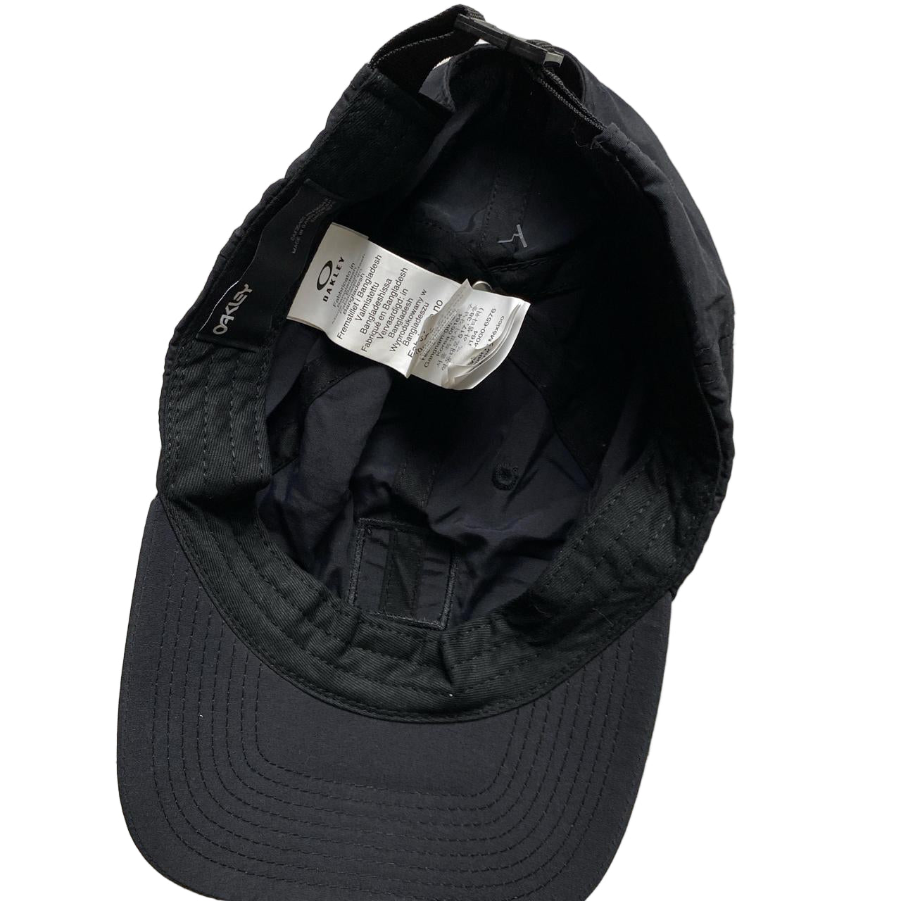 Oakely Black and White Nylon Cap