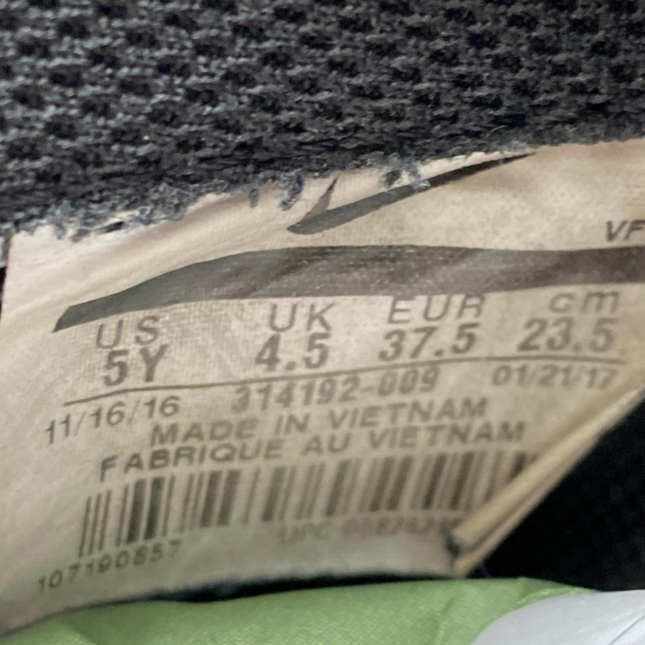 Nike Air Force 1 Black (UK 4.5)