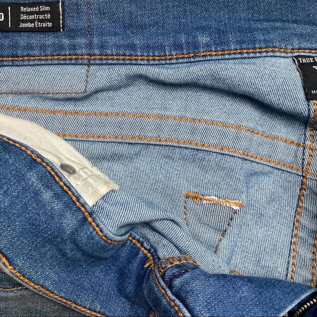 True Religion Geno Blue Stonewash Brown Stitch Jeans (36W)