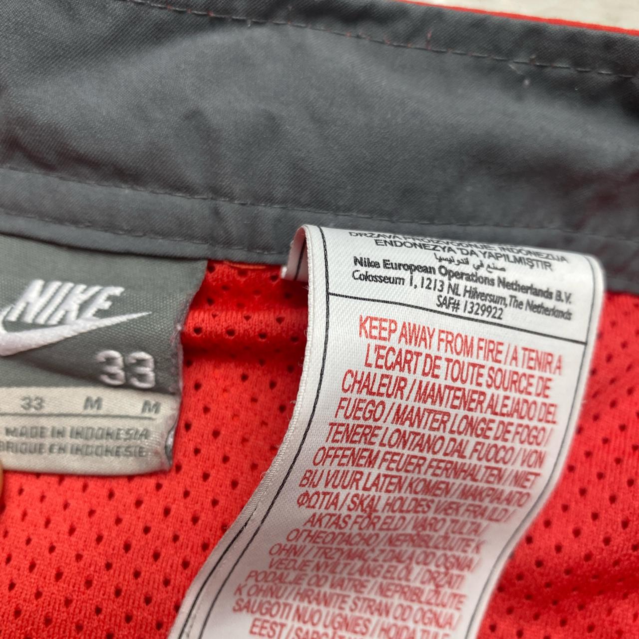 Nike Vintage Red Grey and White Baggy Cargo Shorts (33W)