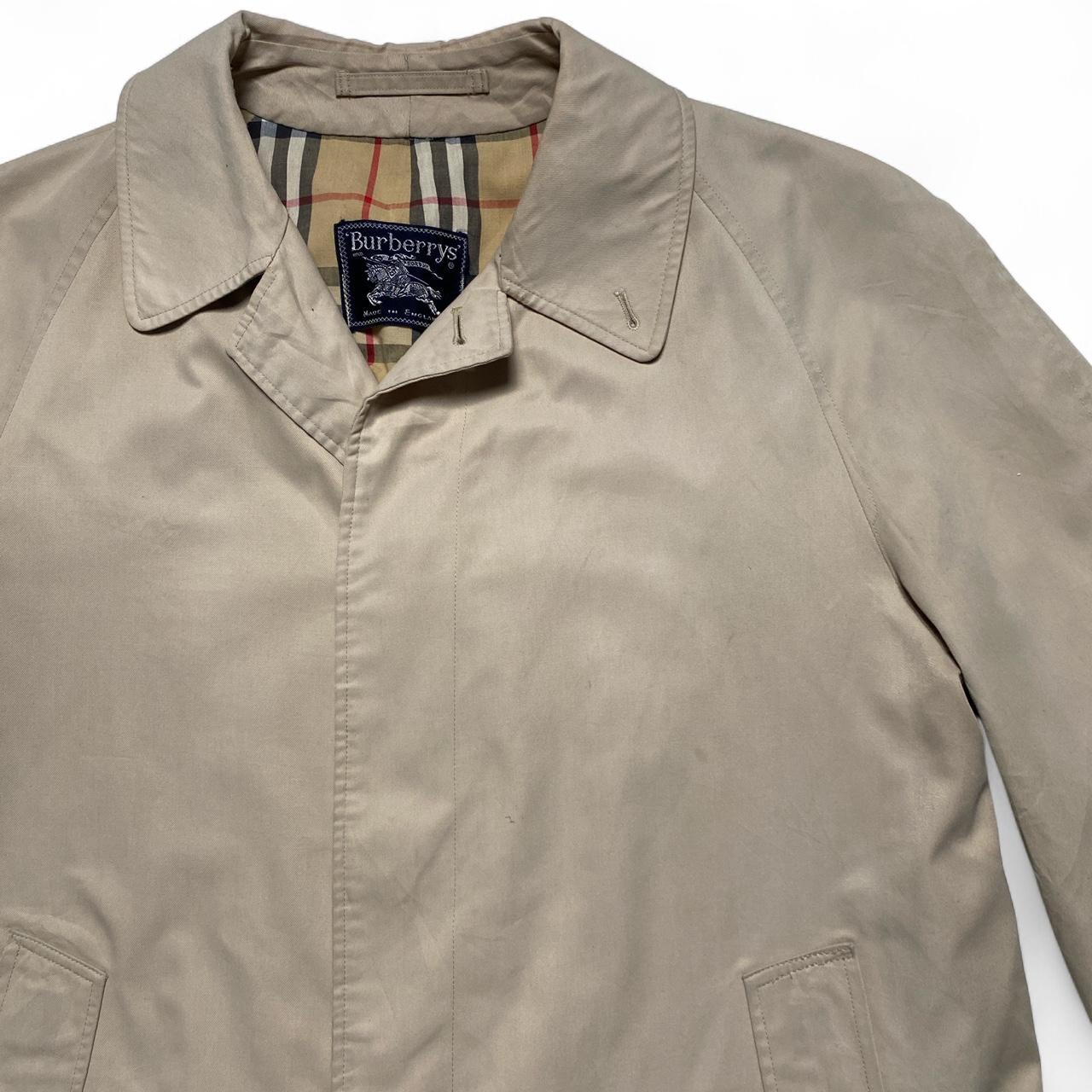 Burberry Vintage Womens Beige Trench Coat