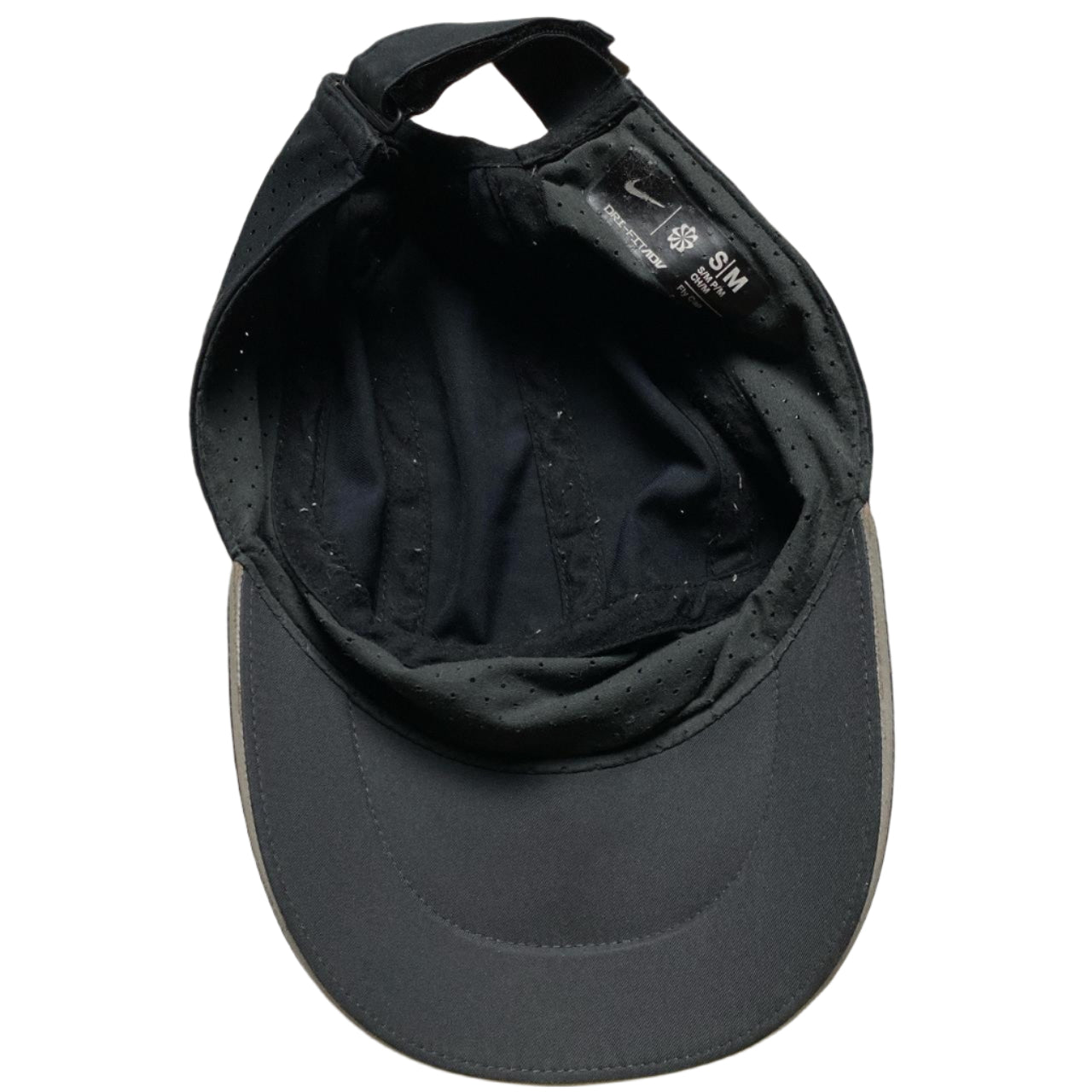 Nike Dri Fit Advantage Black and Silver Cap