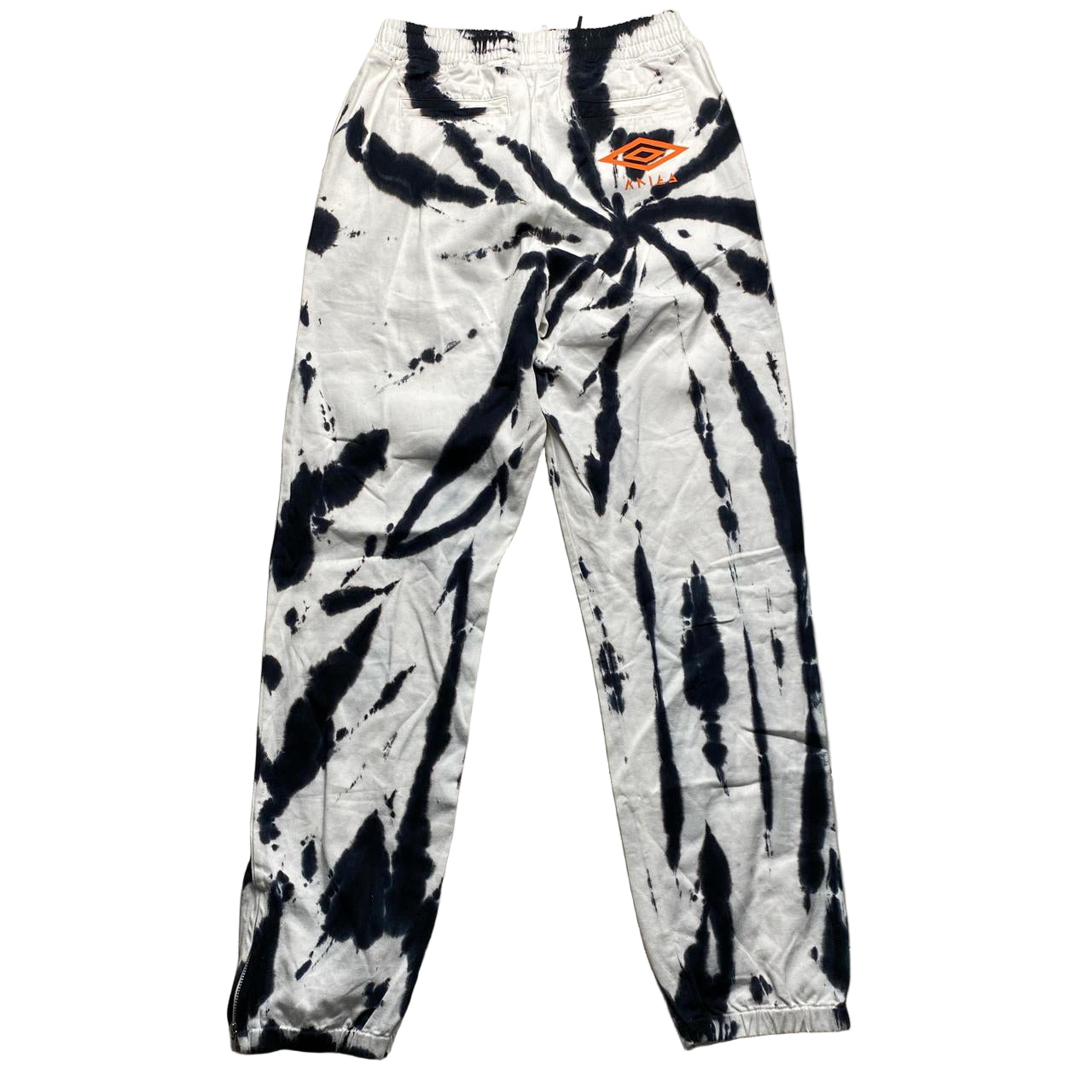 Umbro Aries White Black and Orange Bottoms (XS)