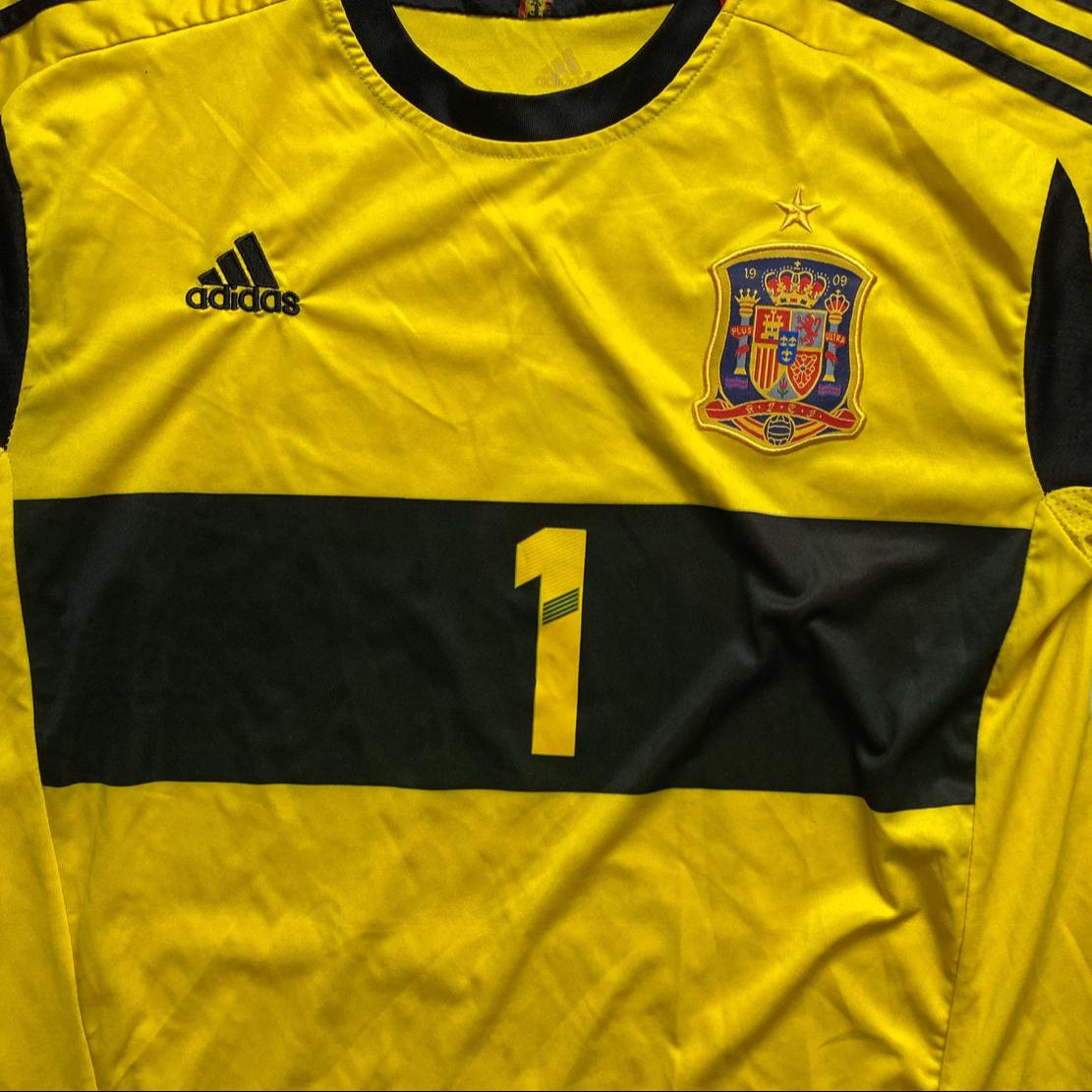 Spain Adidas Football Jersey Yellow and Black Casillas No 1 (XL)