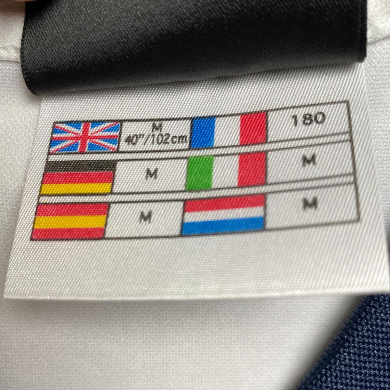 Umbro Vintage White and Navy 90’s Jersey Polo T Shirt (M)