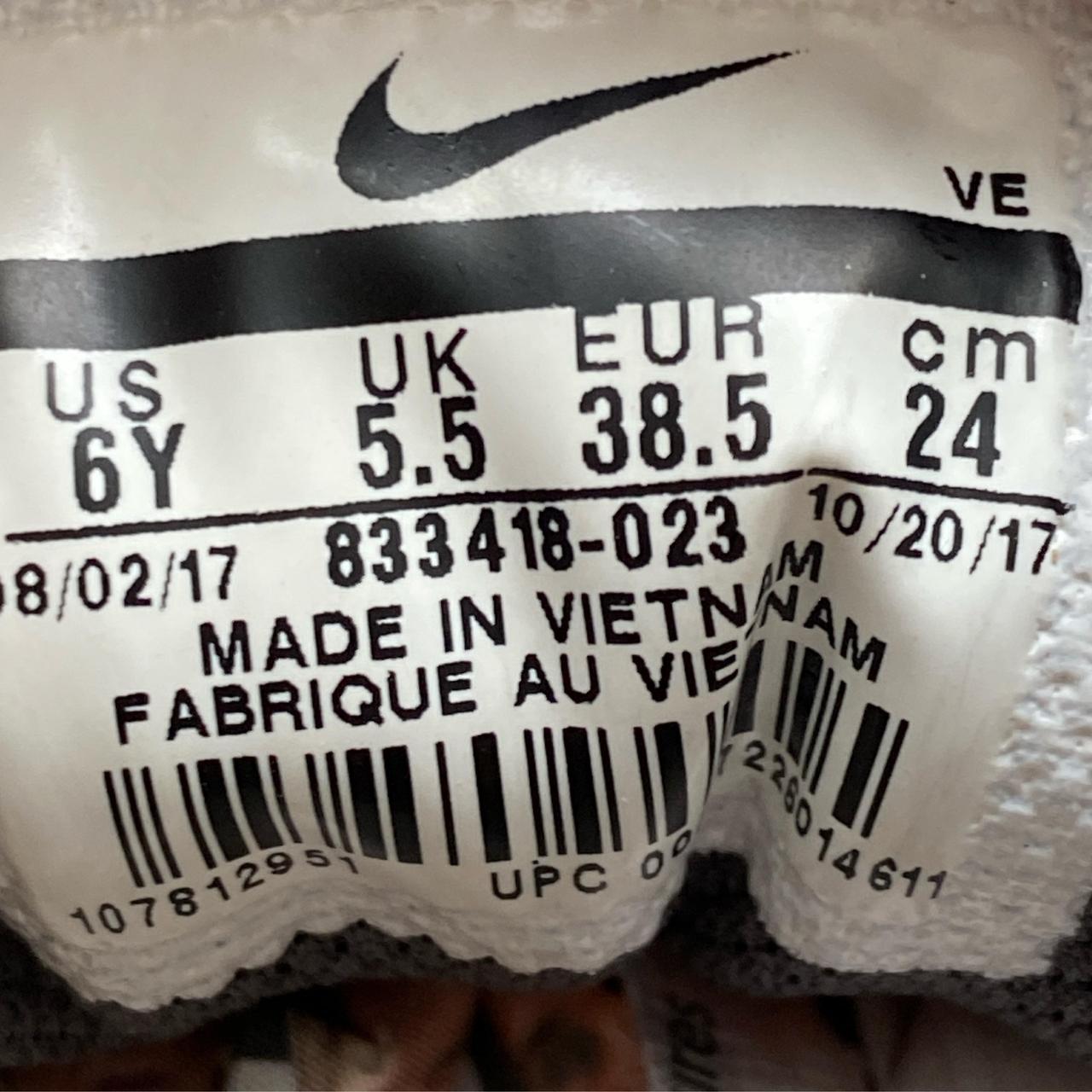 Nike Air Max 90 Grey and White (UK 5.5)