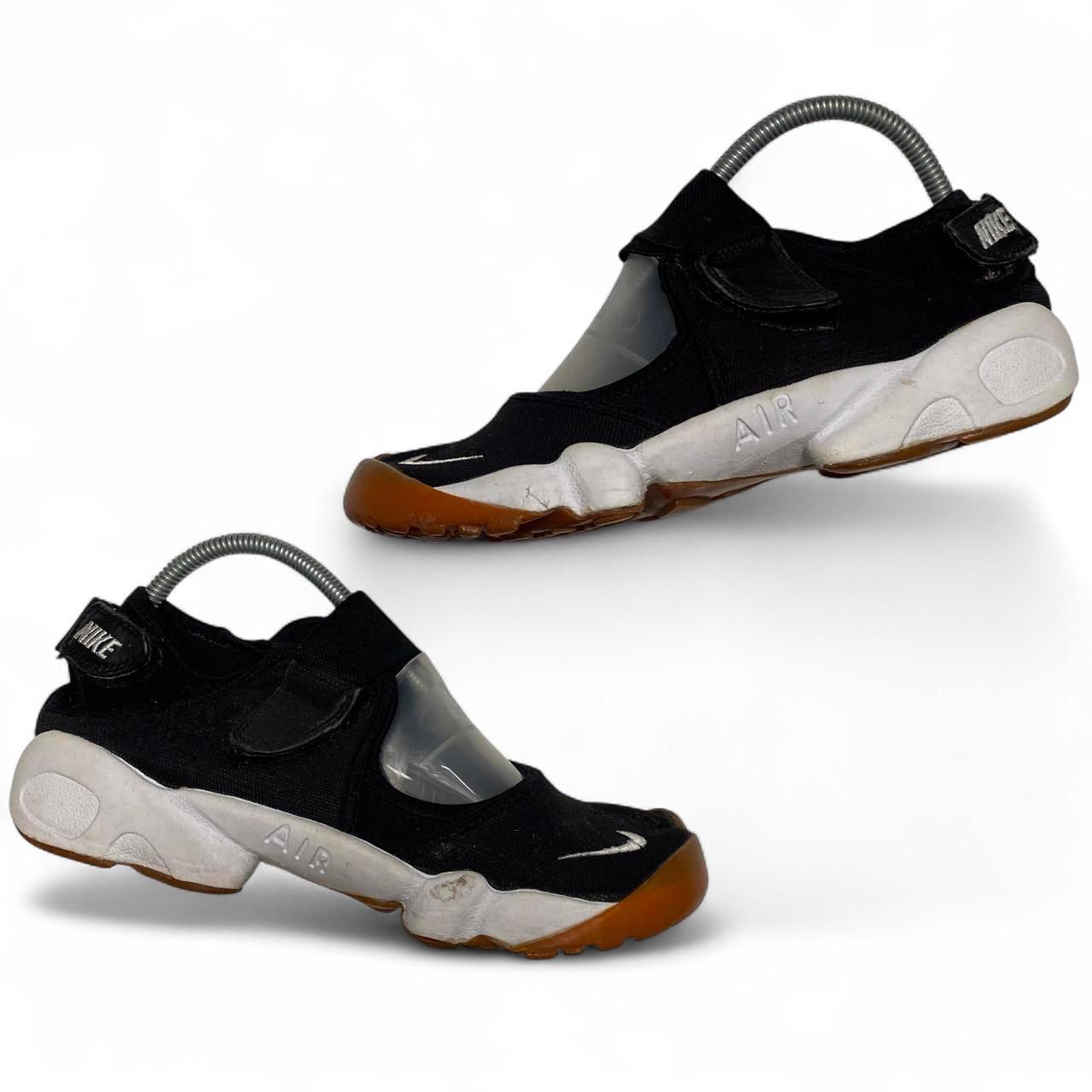 Nike Air Rift Black White Gum Sole Trainers (UK 7)