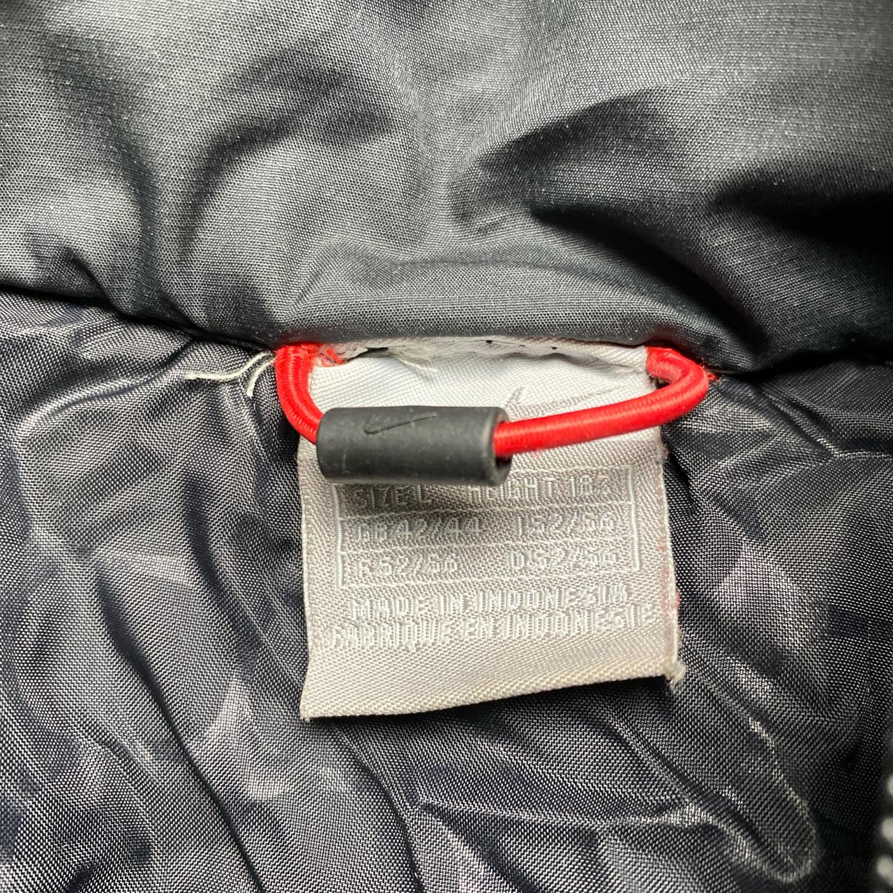 Nike Vintage Black and White Swoosh Puffer Padded Jacket (L)