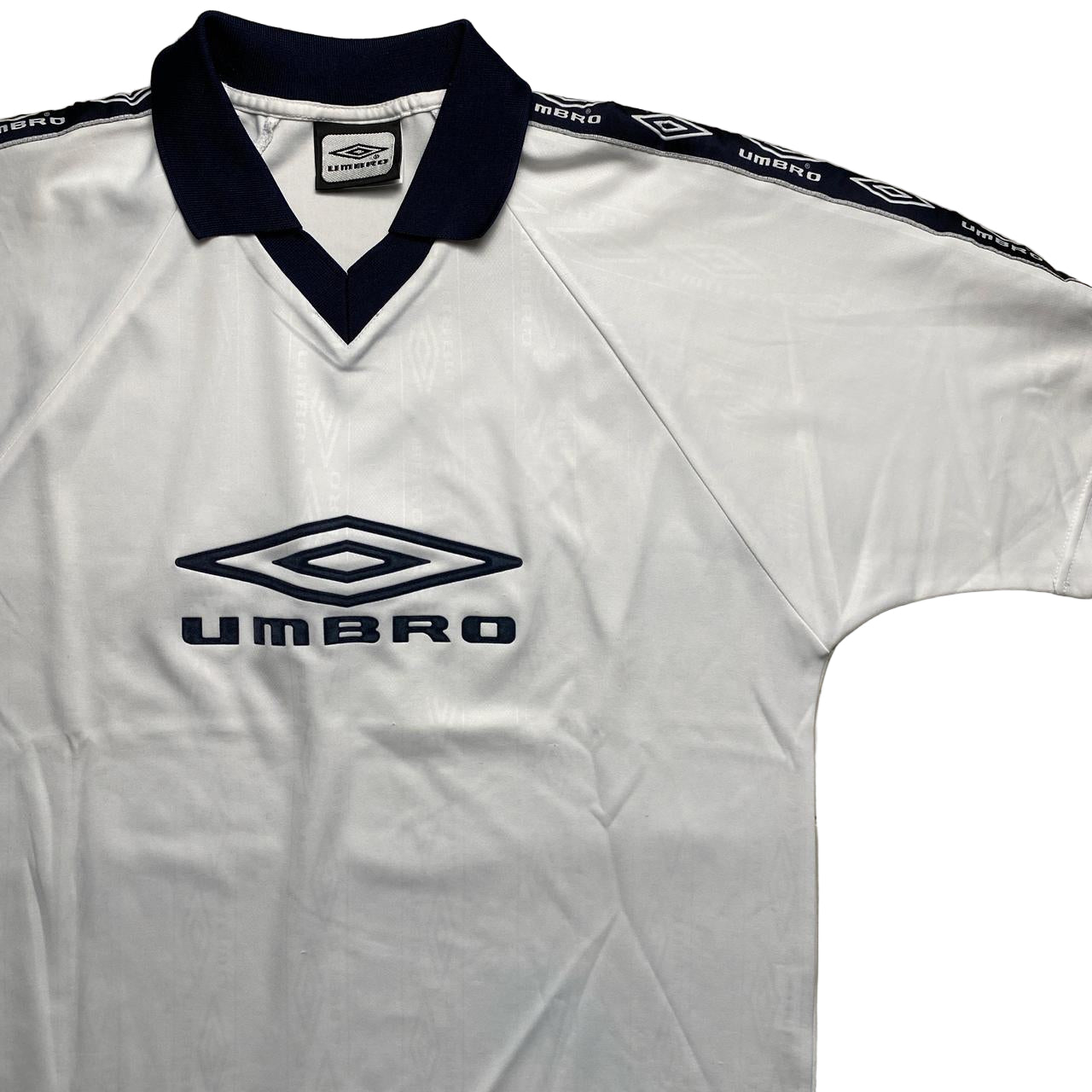 Umbro Vintage White and Navy 90’s Jersey Polo T Shirt (M)