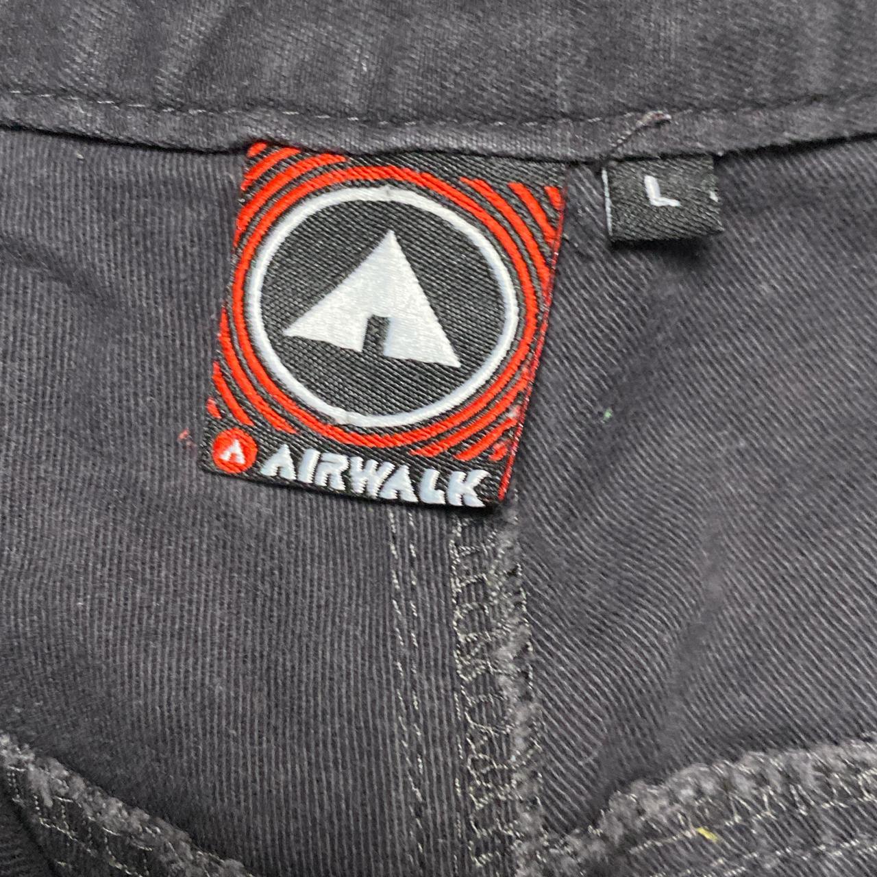 AirWalk Black and White Cargo Shorts (L)