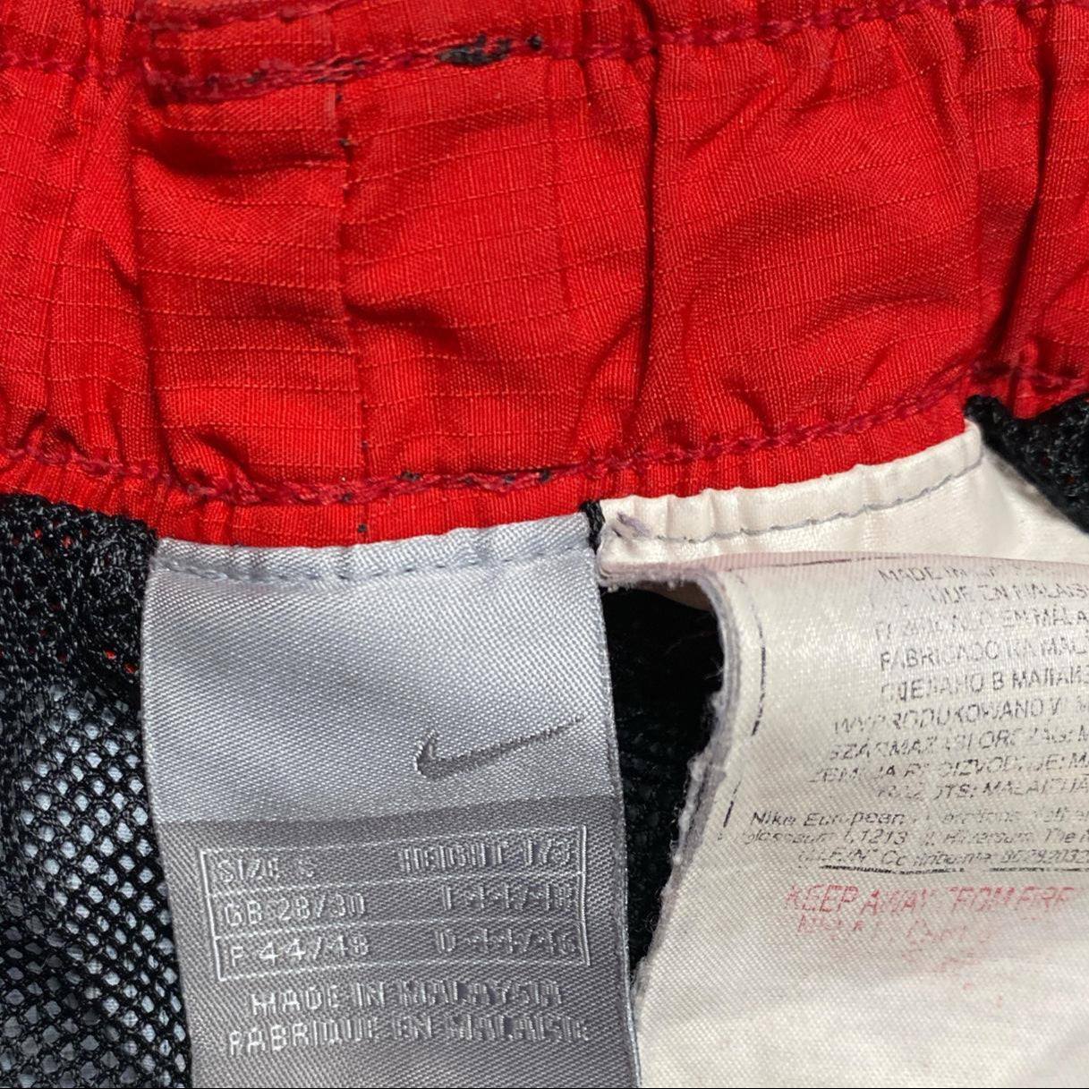 Nike Athletic Vintage y2k Black and Red Shell Trackpant Baggy Bottoms (S)