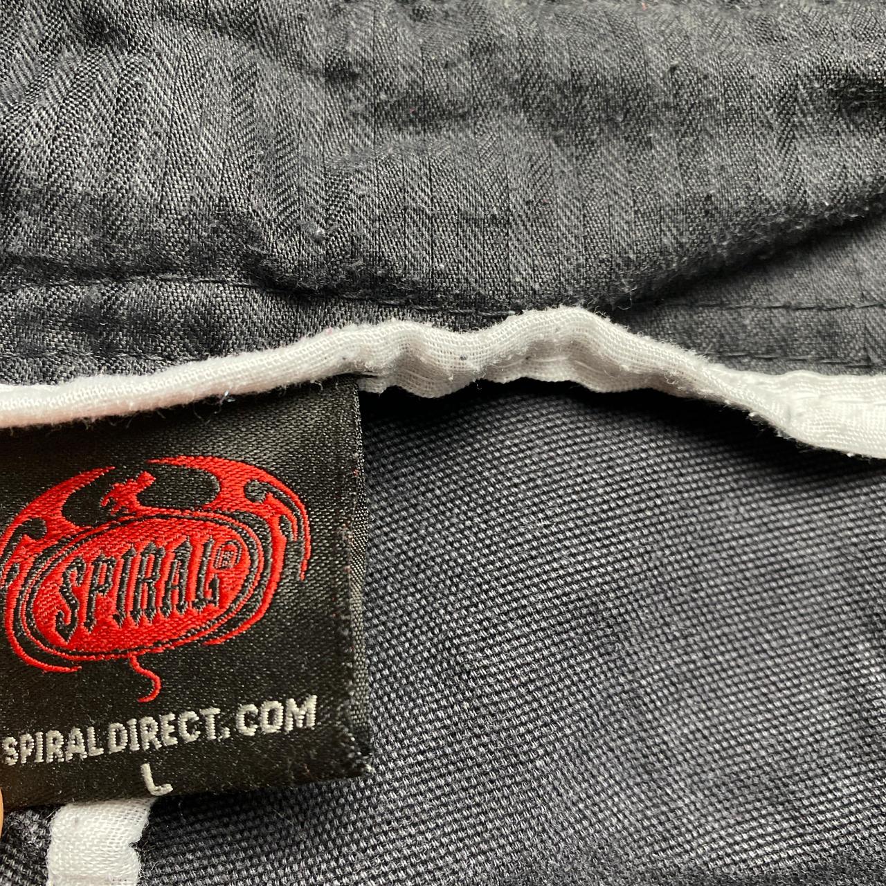 Spiral Vintage Baggy Skull Cargo Jort Shorts (L)