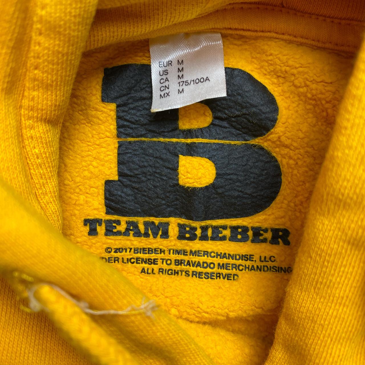 Justin Bieber Stadium Tour 2017 Hoodie Yellow and Black (M)