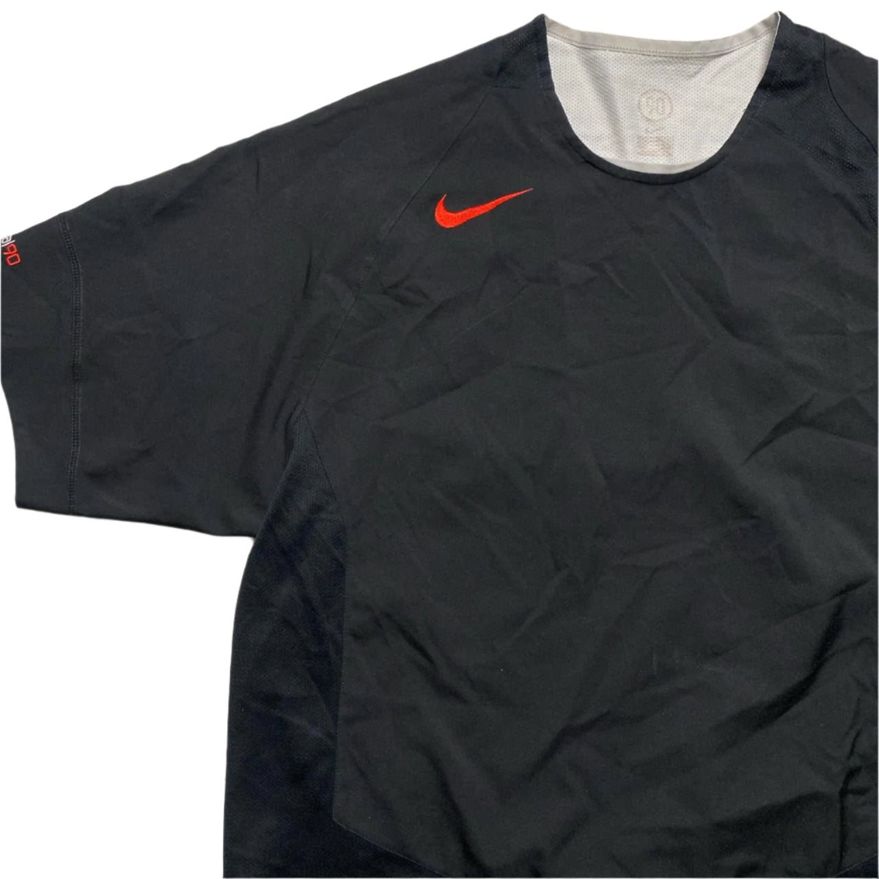 Nike Total 90 Black Red and White Football Jersey T Shirt (XL)