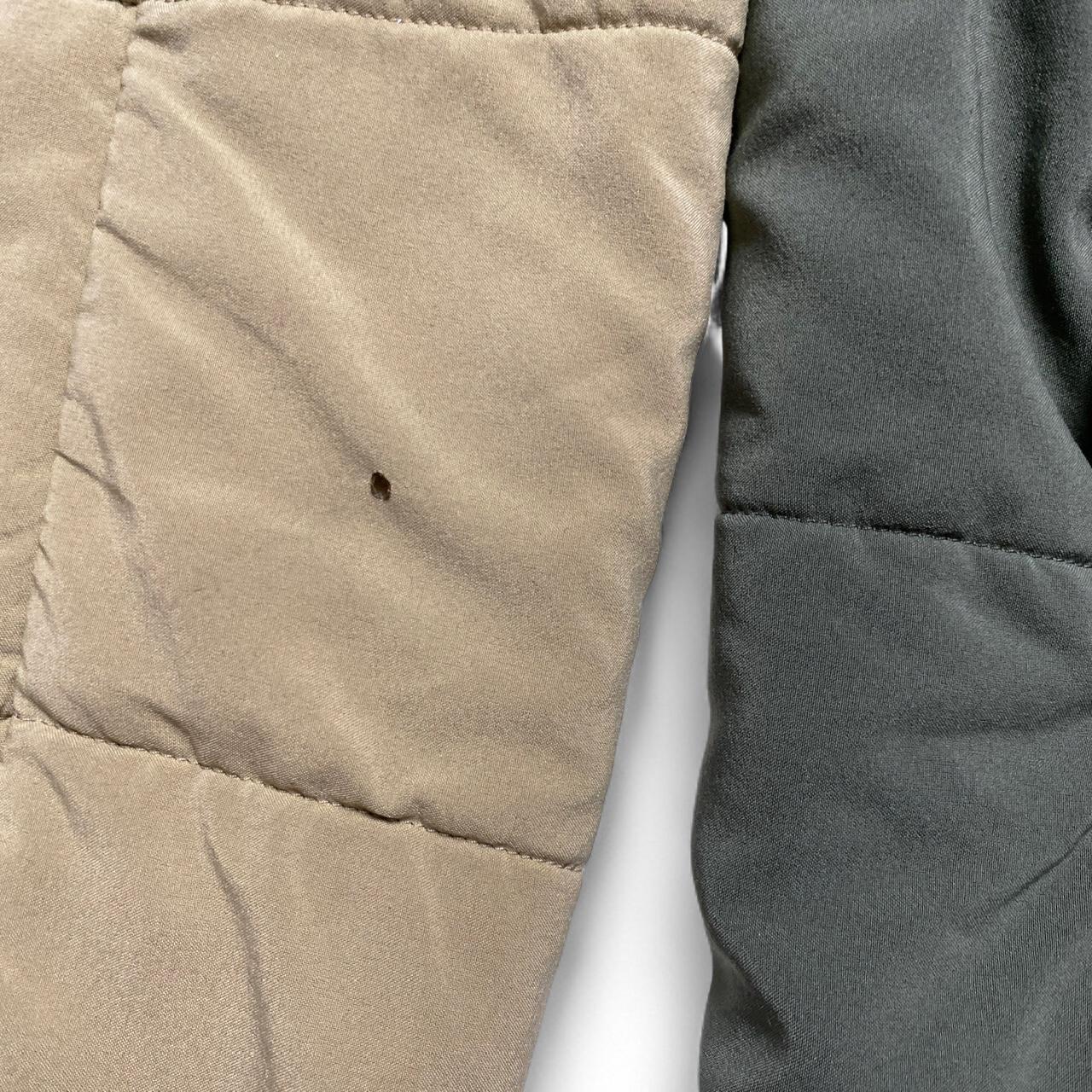 Patagonia Khaki Sand and Green Lightweight Puffer Jacket (XL)