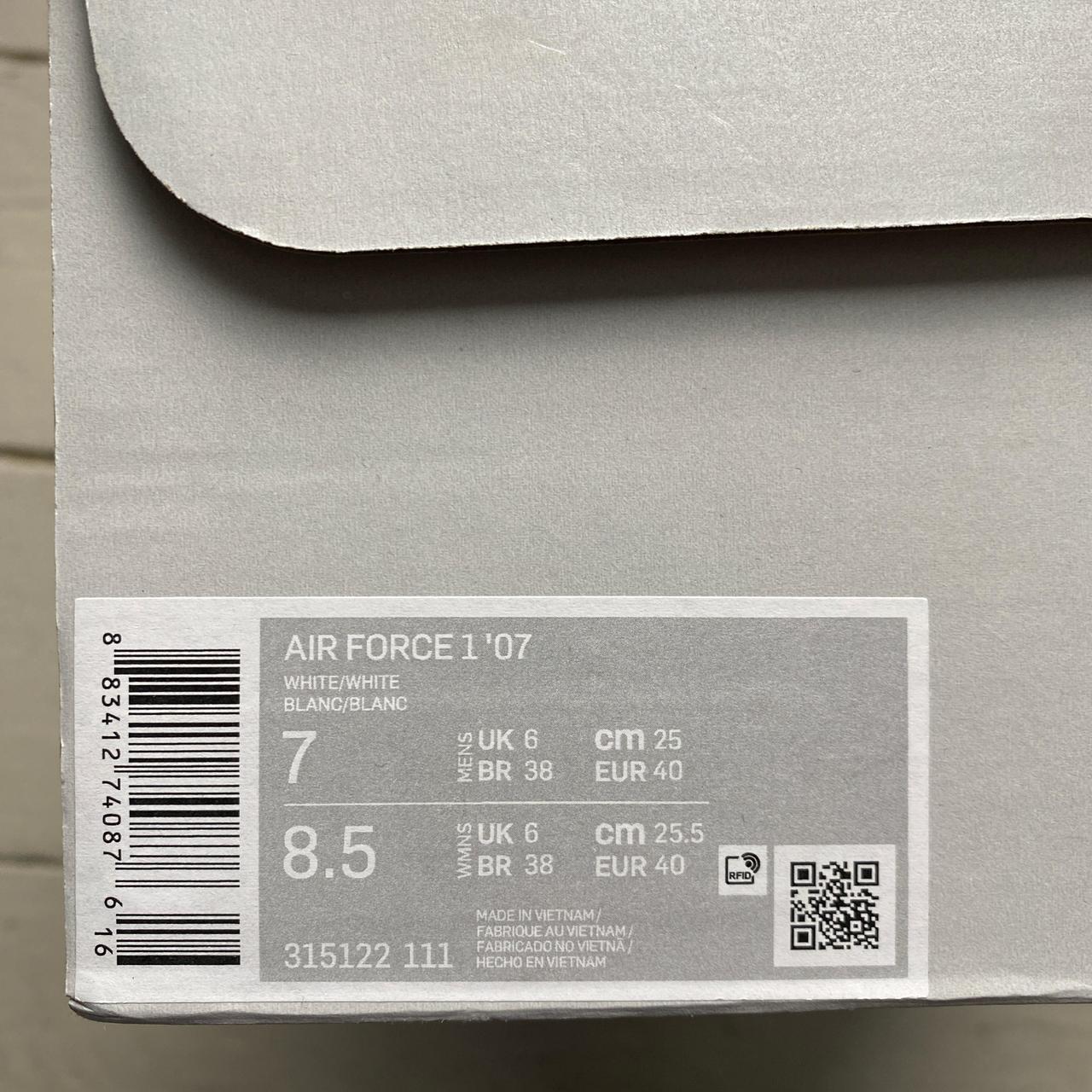 Nike Air Force 1 White (UK 7)