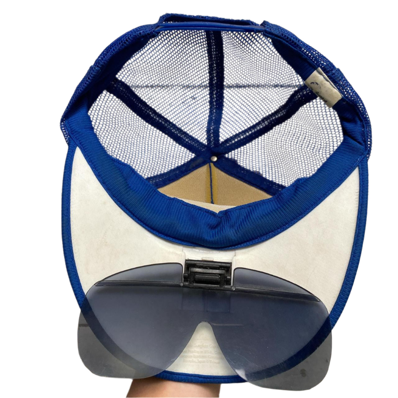 Chessington World Of Adventures Vintage 90’s Cap with Fold away Sun Glasses