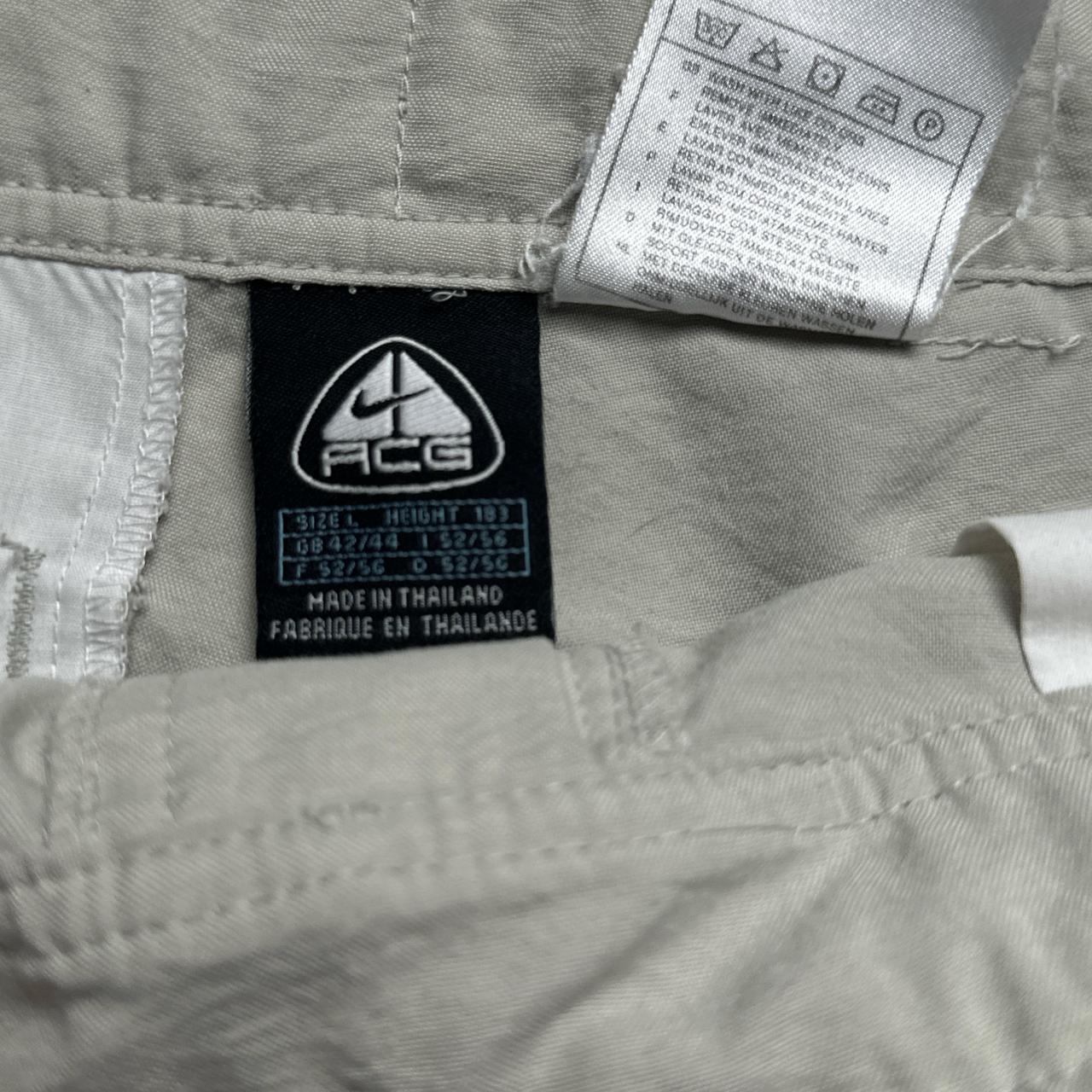 Nike ACG Vintage Cream Cargo Shorts (L)