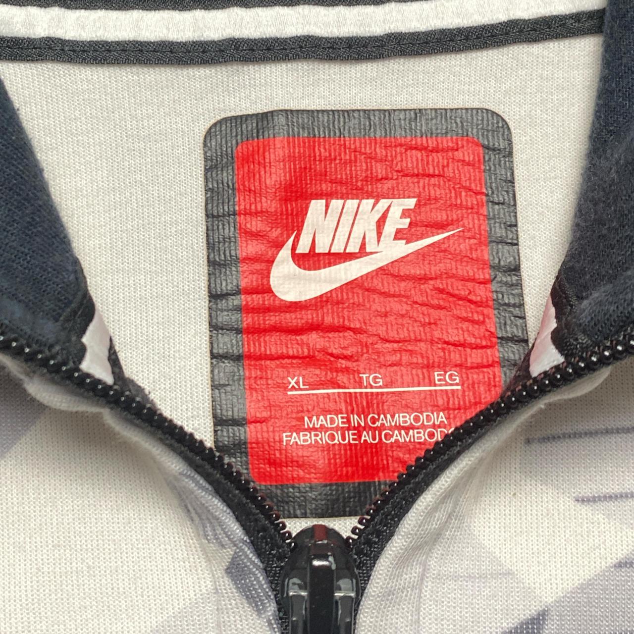 Nike White and Grey Camouflage Tech Fleece Hoodie (XL)