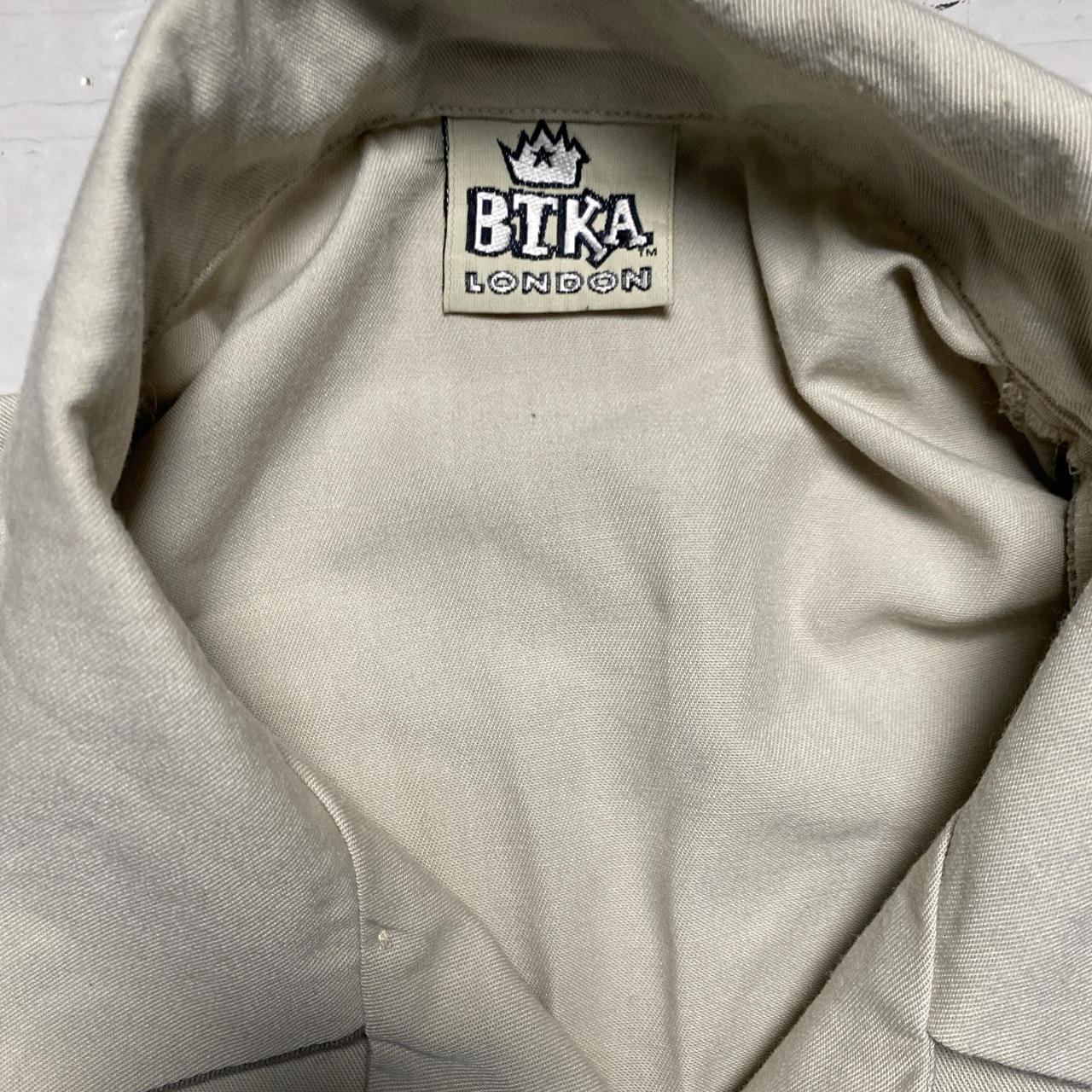 BTKA Born To Kick Arse Cream Short Sleeve Shirt (L)