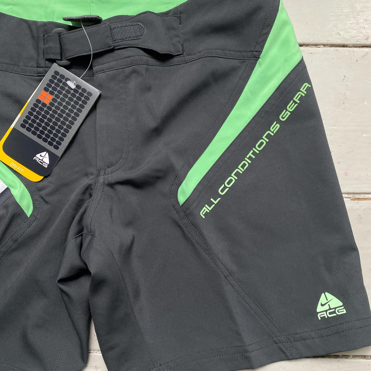 Nike ACG Vintage y2k Grey and Green Dri Fit Womens Shorts (8)