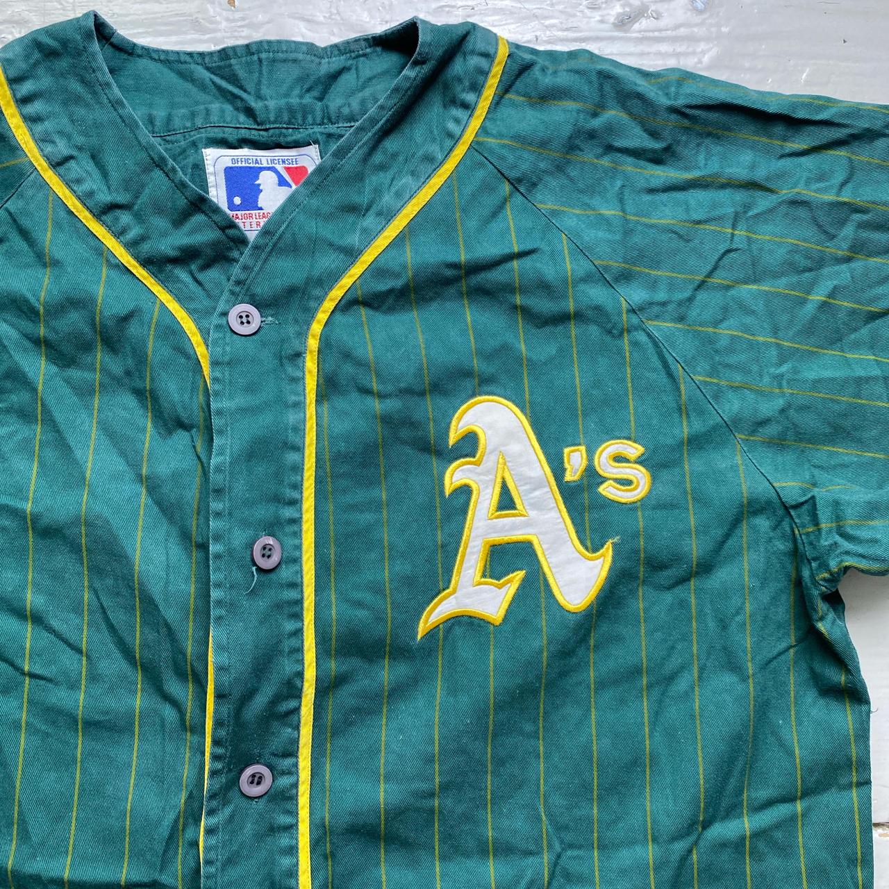Oakland Athletics MLB Vintage 90’s Green and Yellow Baseball Shirt