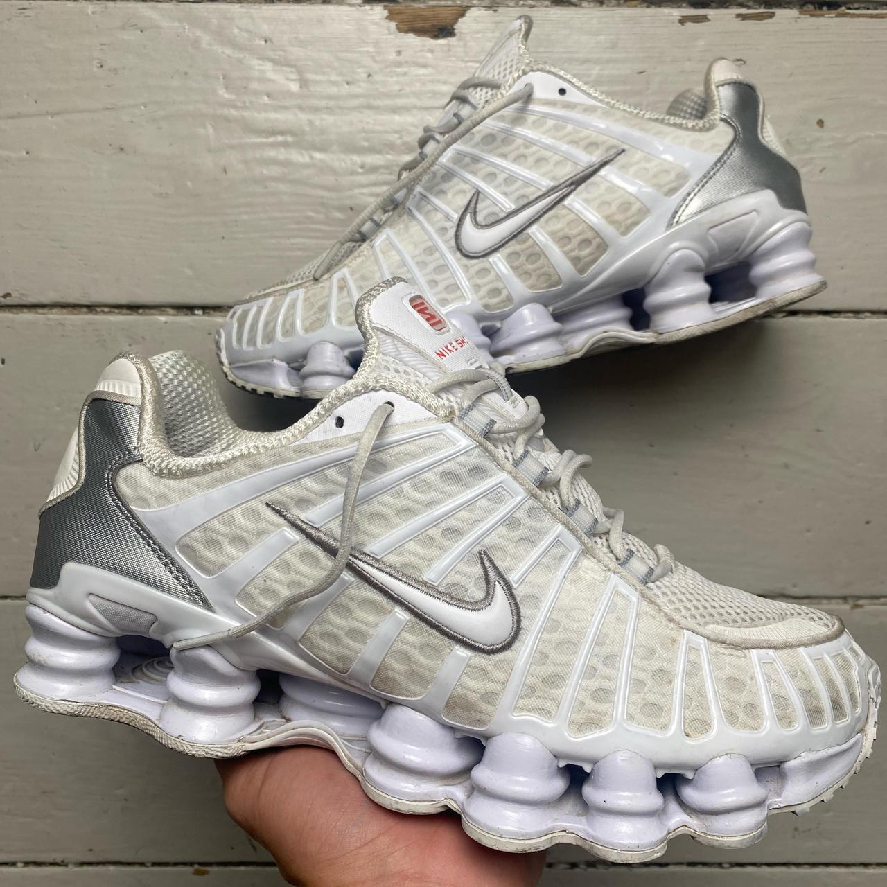 Nike Shox White (UK 7.5)