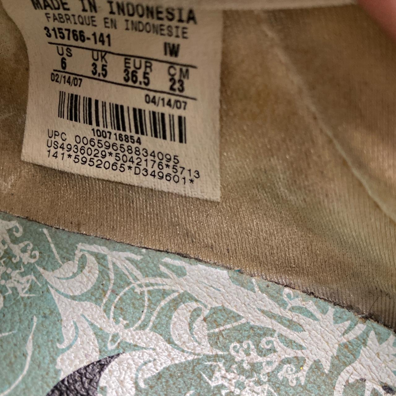 Nike Air Rift Vintage 2007 White Beige and Light Blue Floral Tabi Split Toe Shoes (UK 3.5)