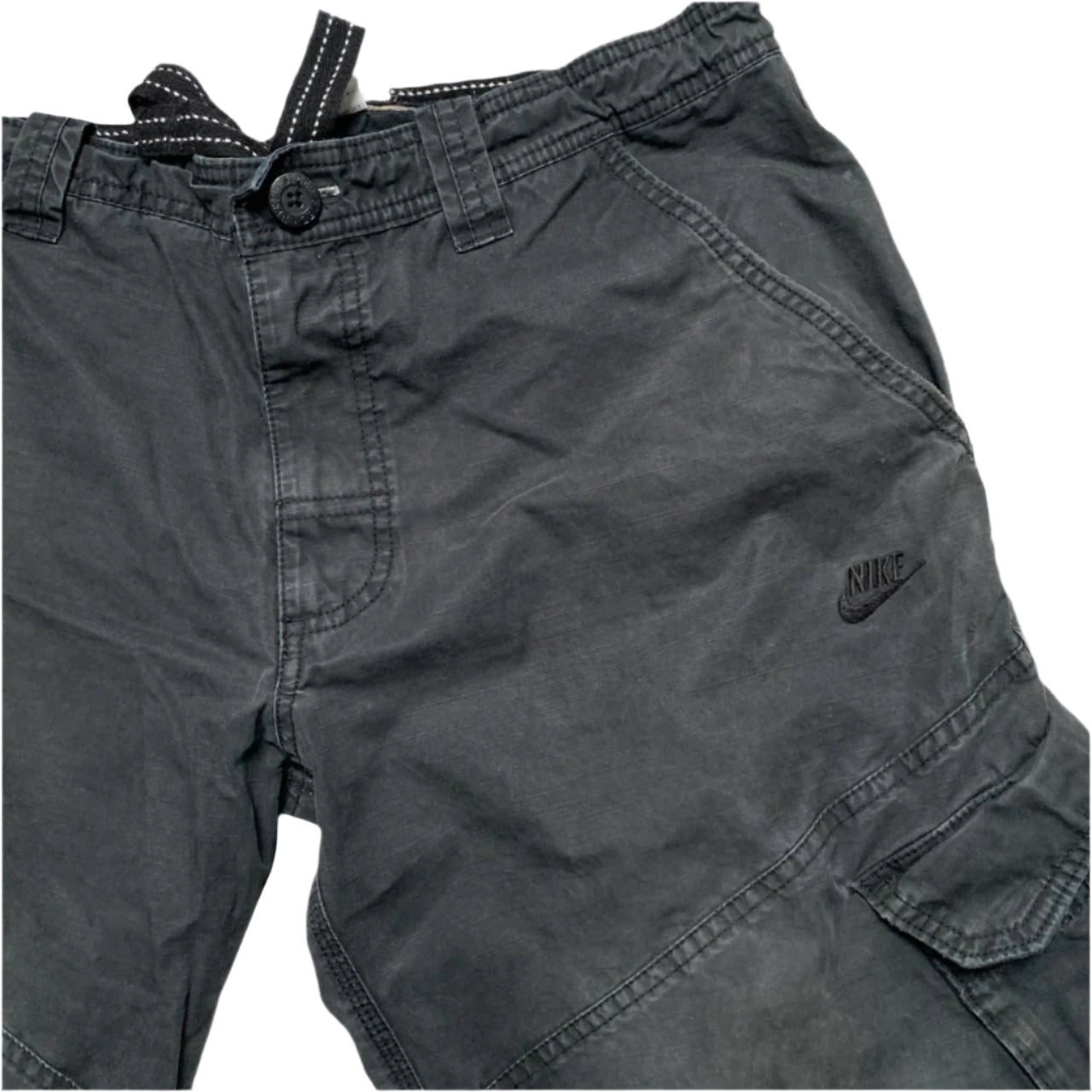 Nike Black Vintage y2k Cargo Shorts (M)