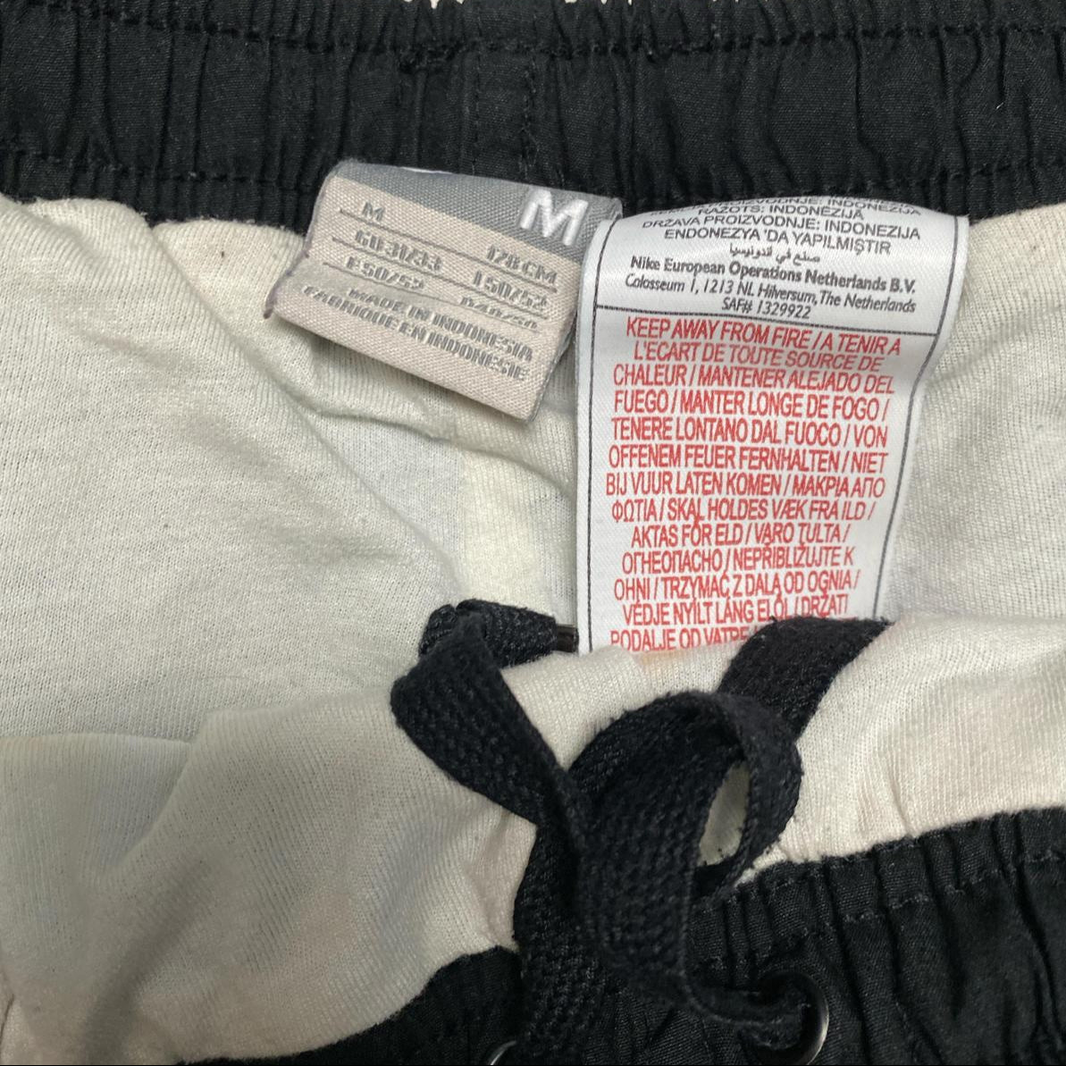 Nike Black and White Swoosh Baggy Trackpant Shell Bottoms (M)