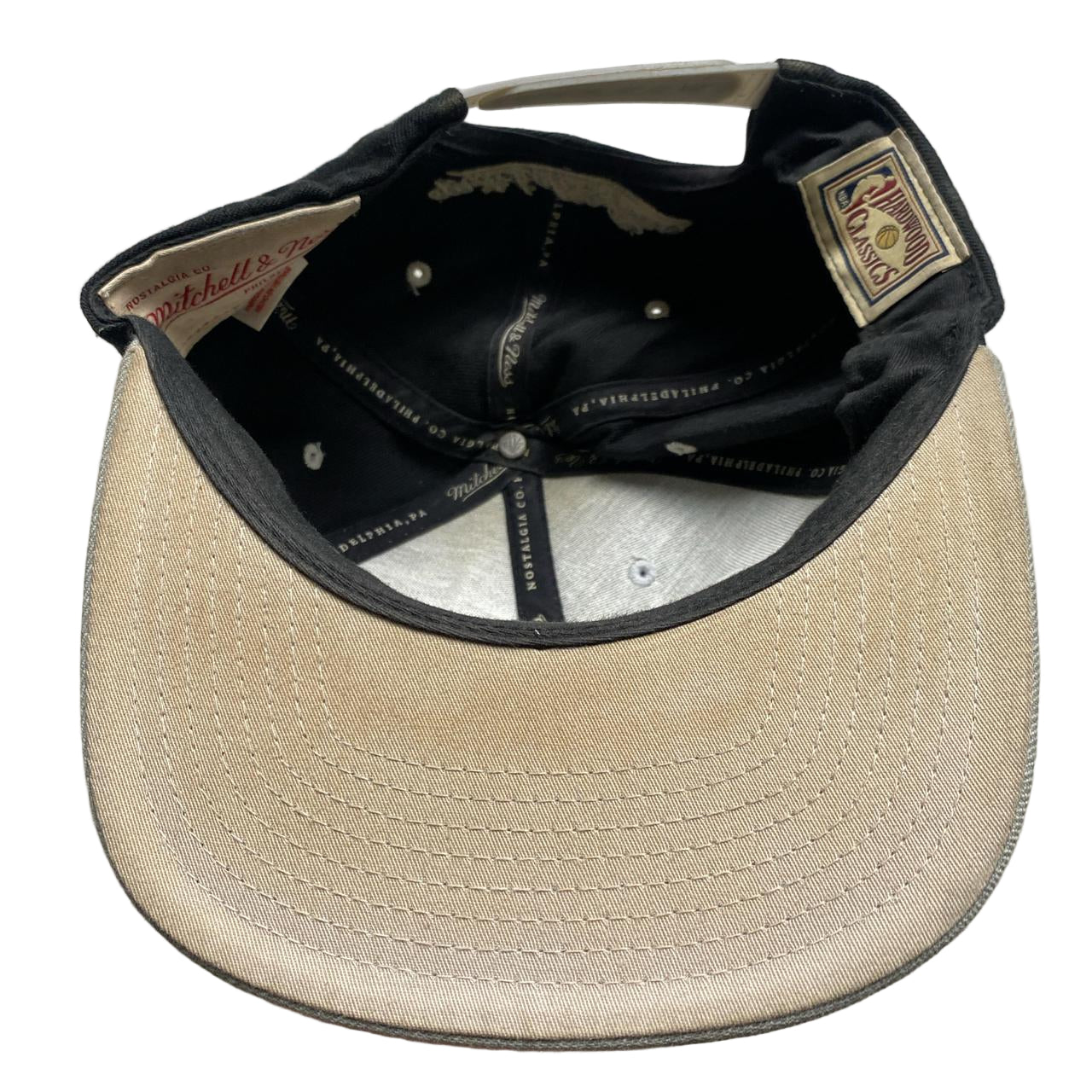 San Antonio Spurs NBA Black and Grey Snapback Cap