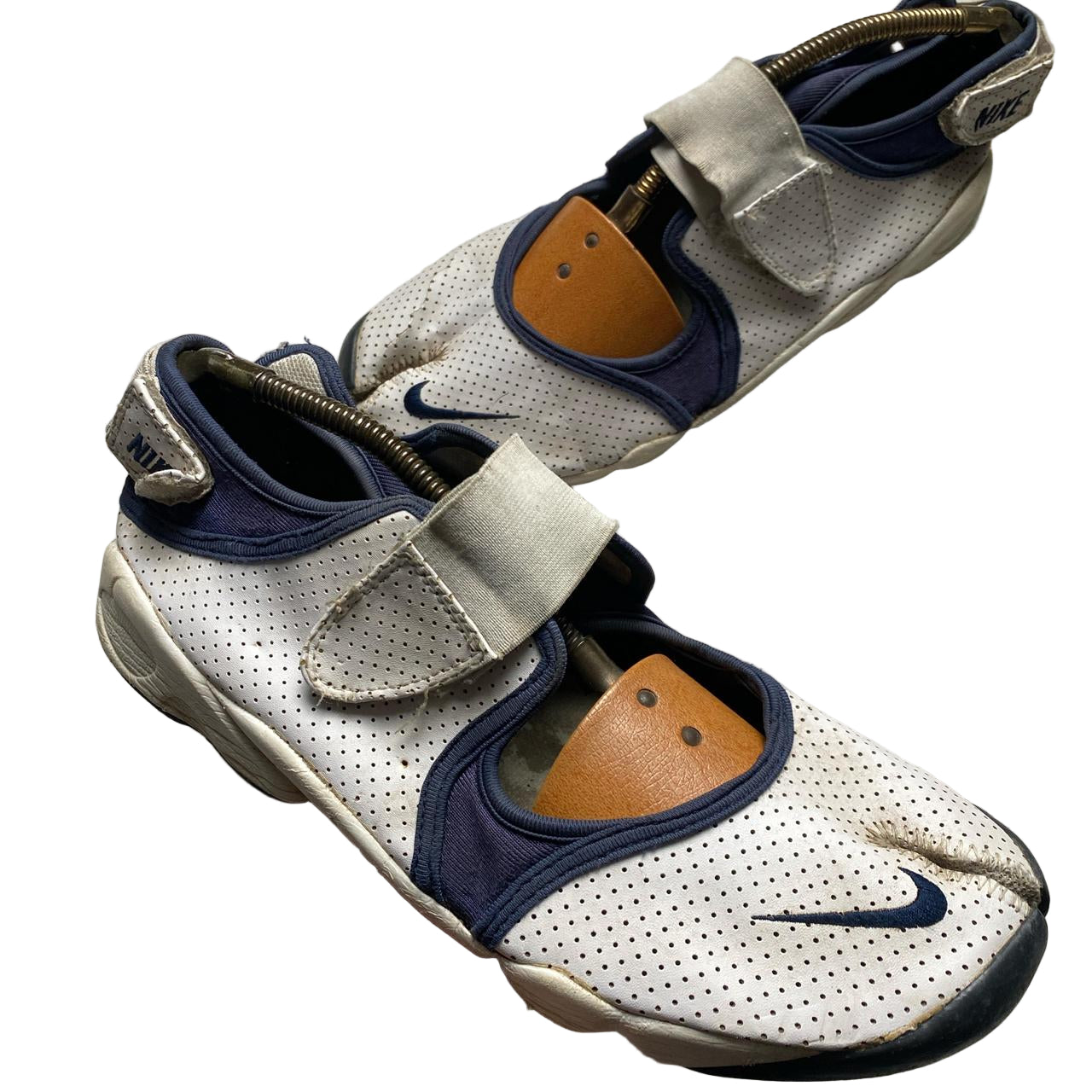 Nike Air Rift Vintage 2007 White and Navy Leather Tabi Split Toe Trainers (UK 11)