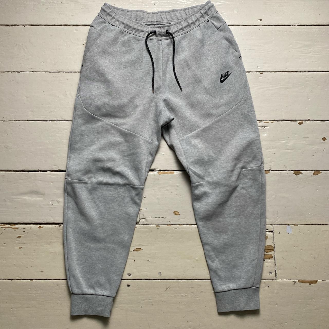 Nike Tech Fleece New Season Grey Tracksuit