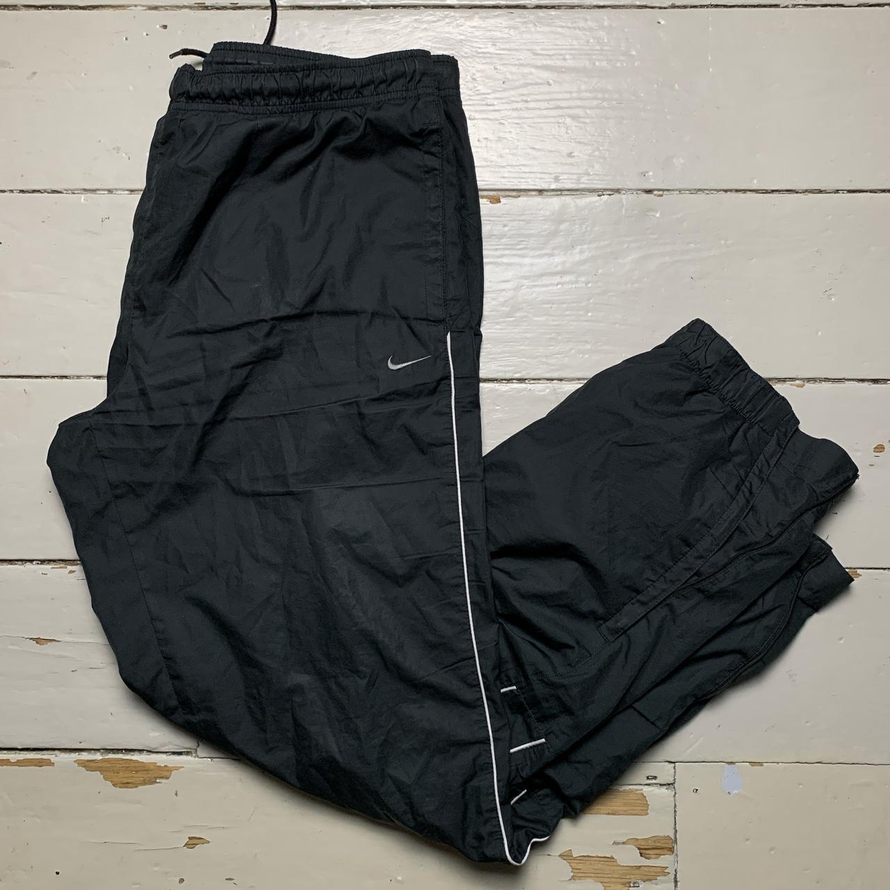 Nike Vintage Swoosh Baggy Shell Bottoms black and White