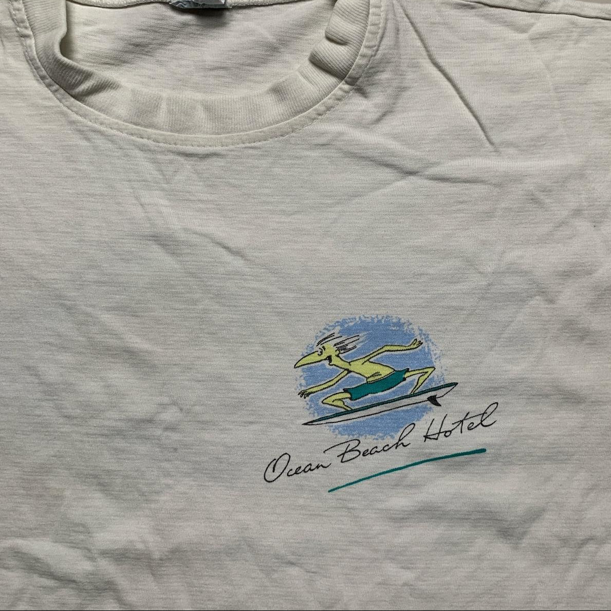 Ocean Beach Hotel Australia Vintage 90’s T Shirt (S)