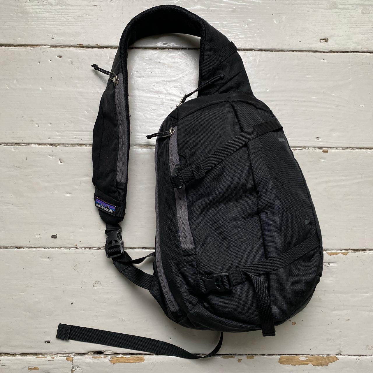 Patagonia 8L Atom Sling Cross Body Bag Black