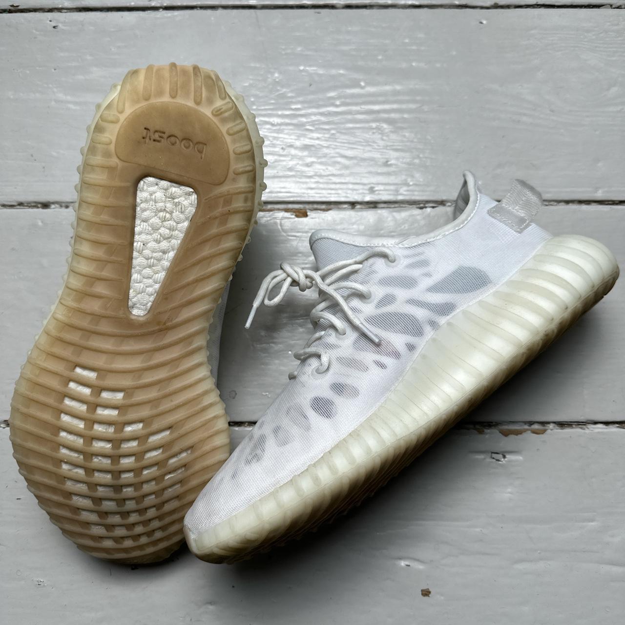 Yeezy 350 v2 Boost Mono White