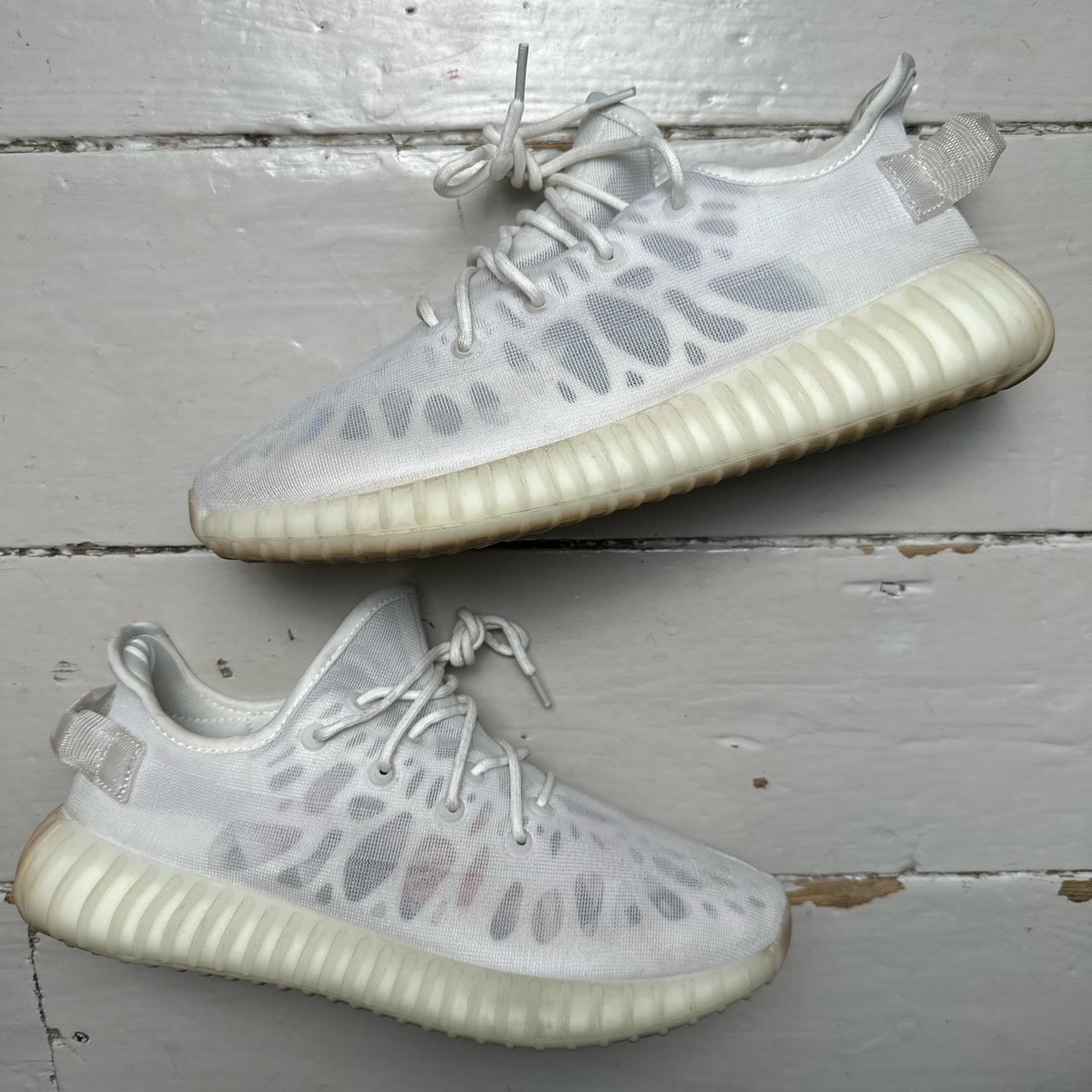 Yeezy 350 v2 Boost Mono White