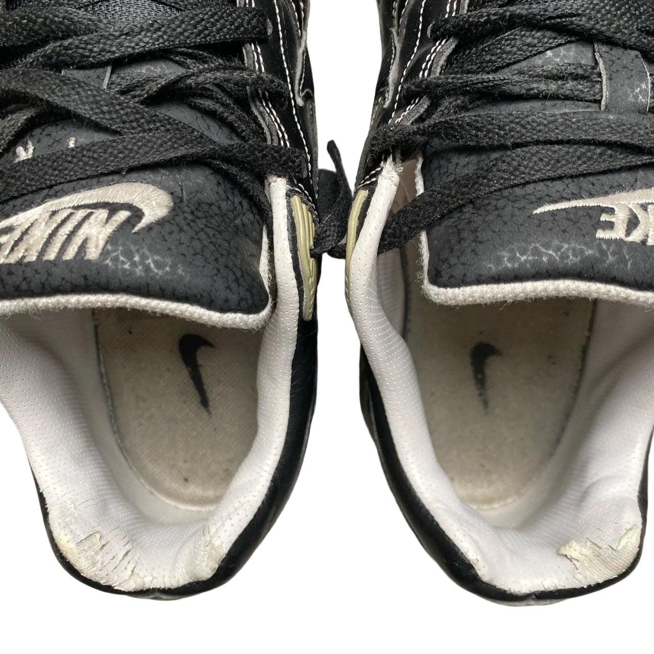 Nike Air Max Skyline Command Black and White Contrast Stitch (UK 9)