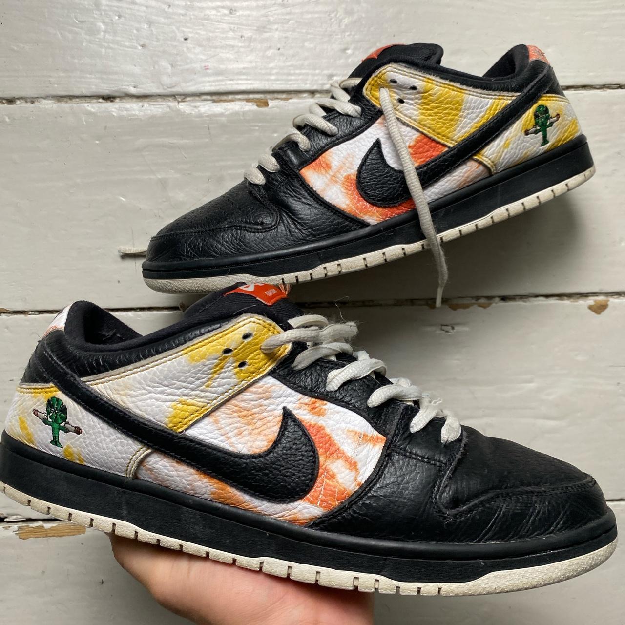 Nike SB Dunk Low Raygun – Wear Garson