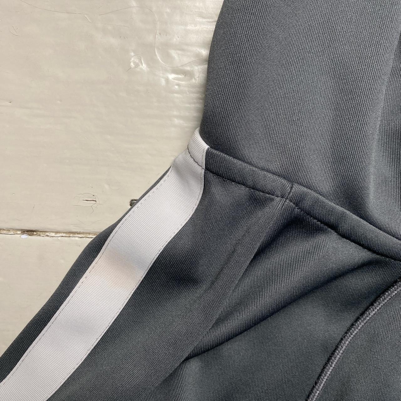 Nike Swoosh Grey and White Swoosh Hoodie πͺ In good condition