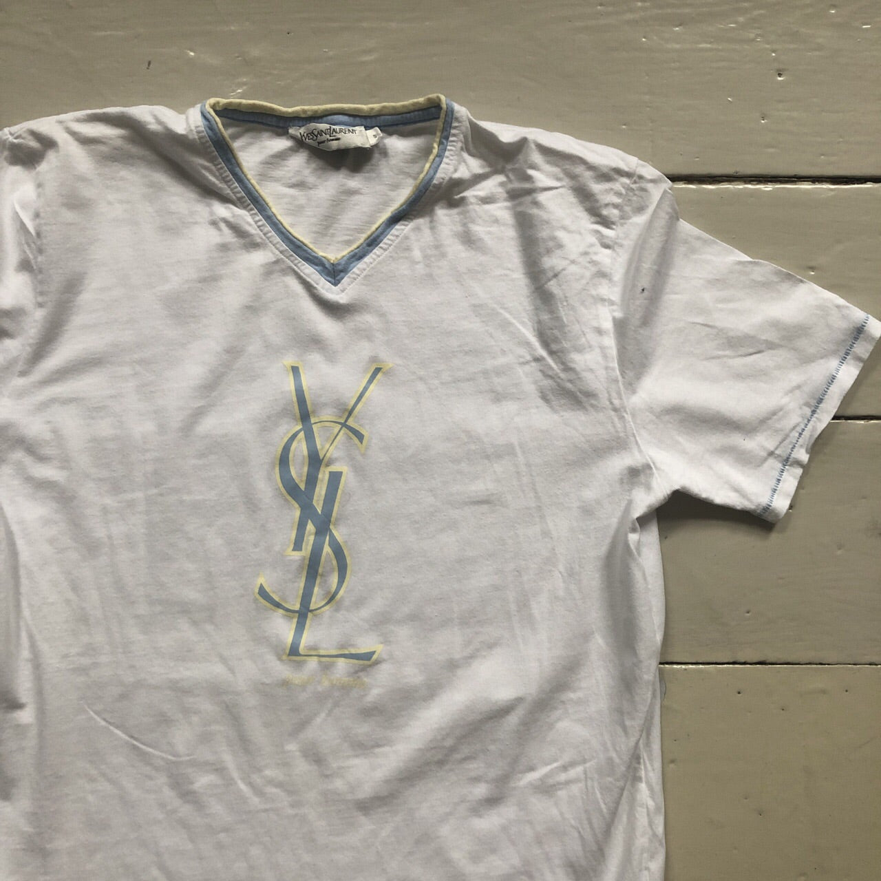 Yves Saint Laurent T Shirt (Small)