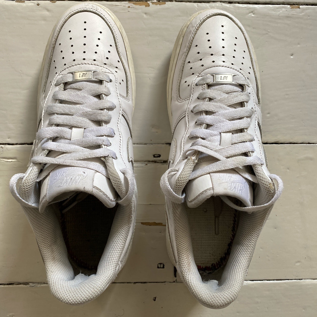 Nike Air Force 1 White (UK 7)