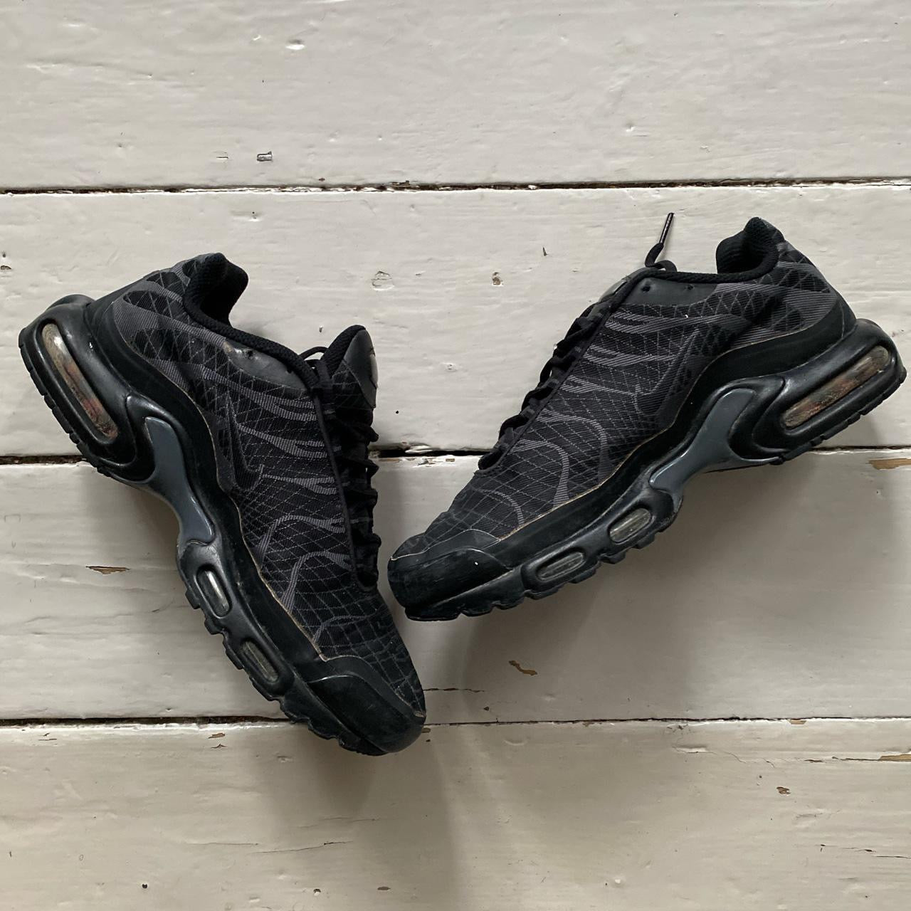 Nike TN Air Max Plus Black Grid (UK 8.5)