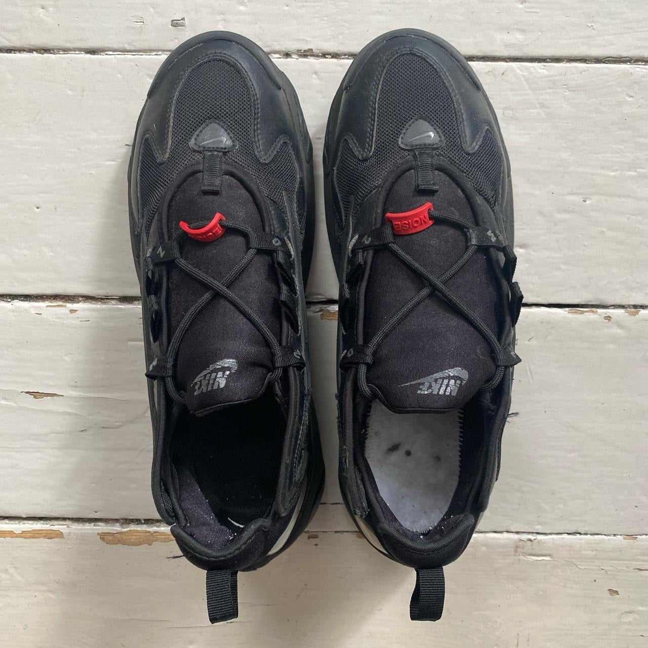 Nike Zoom 2000 Black (UK 10)