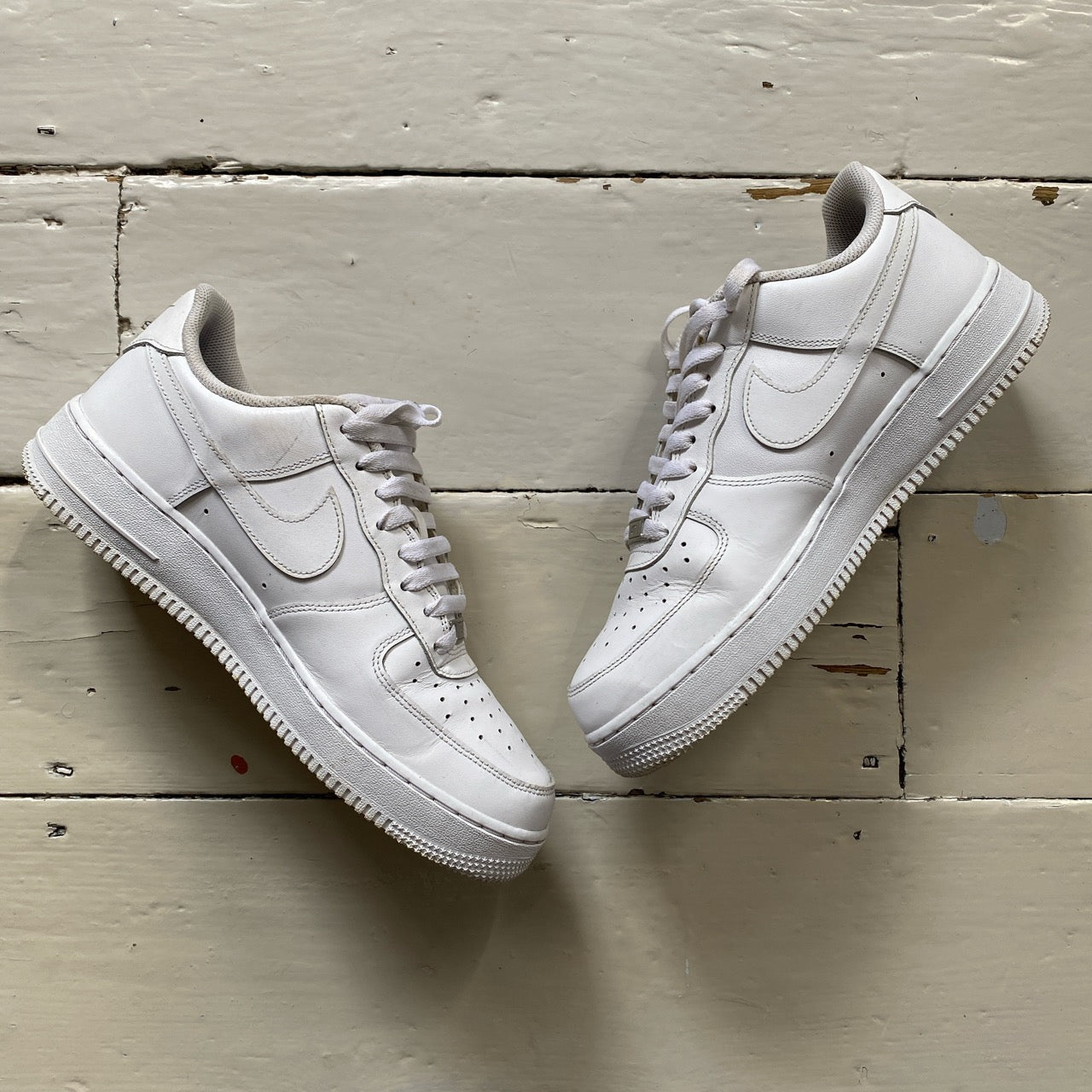 Nike Air Force 1 White (UK 9)